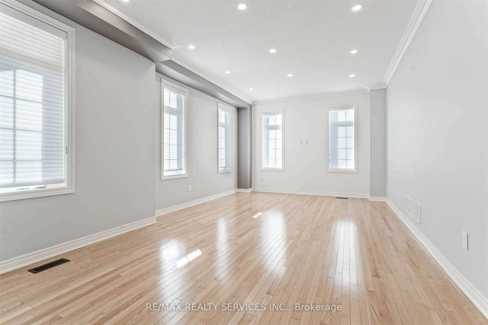Unit Upper - 3 Coolwater Drive, Brampton 4