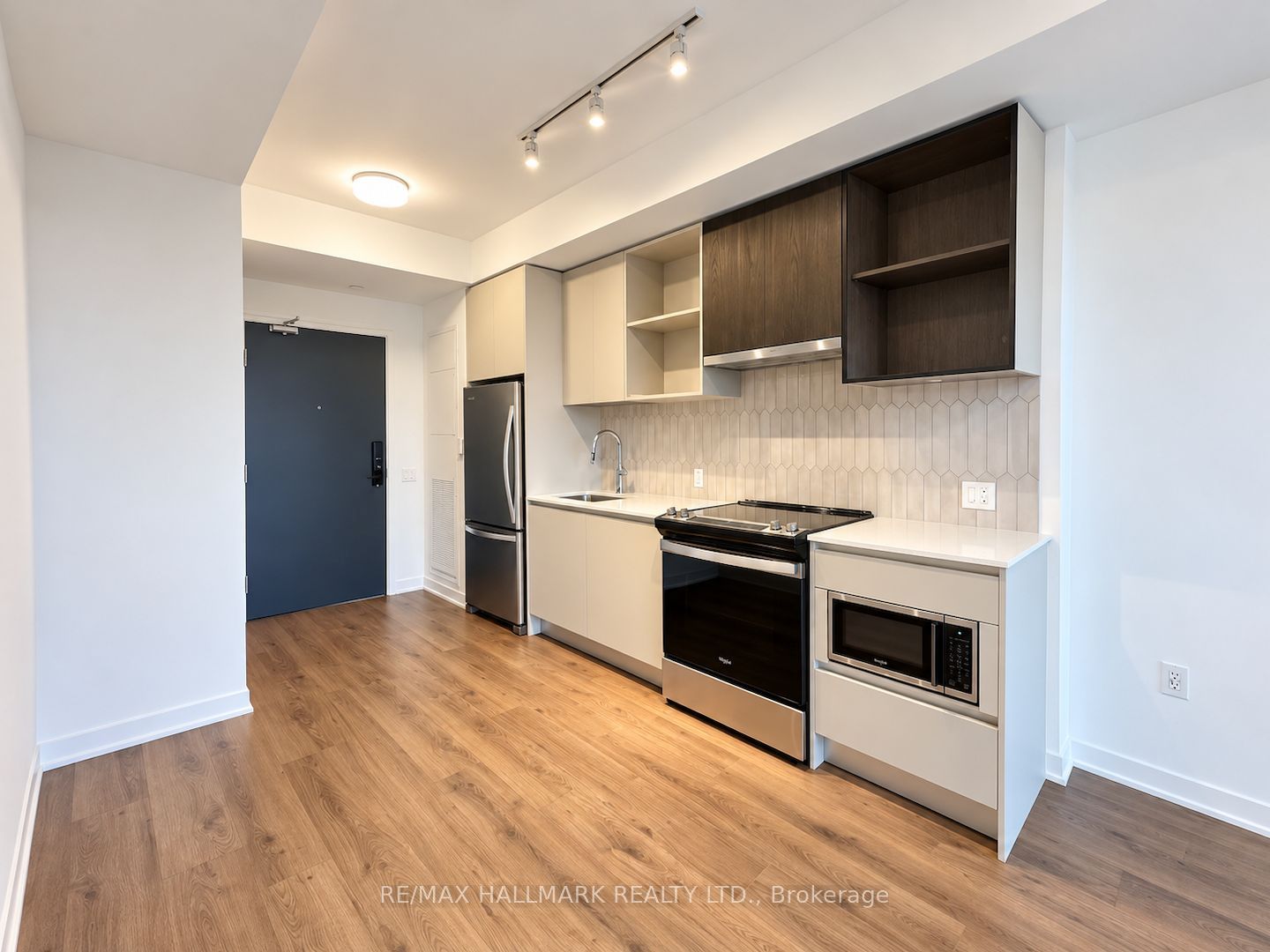 Unit 330 - 395 Dundas Street W, Oakville 3