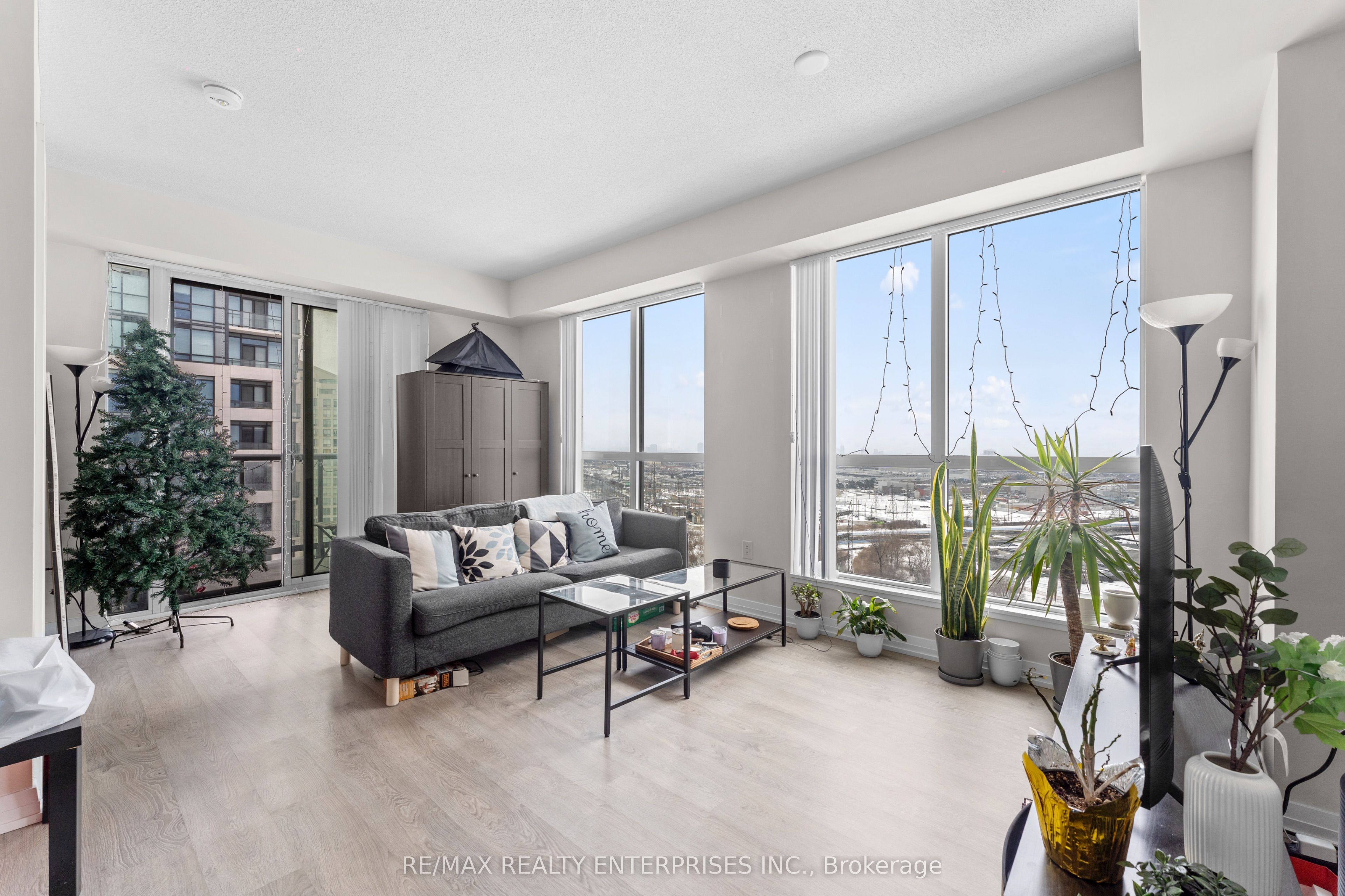 Unit 1102 - 50 Thomas Riley Road, Etobicoke 5