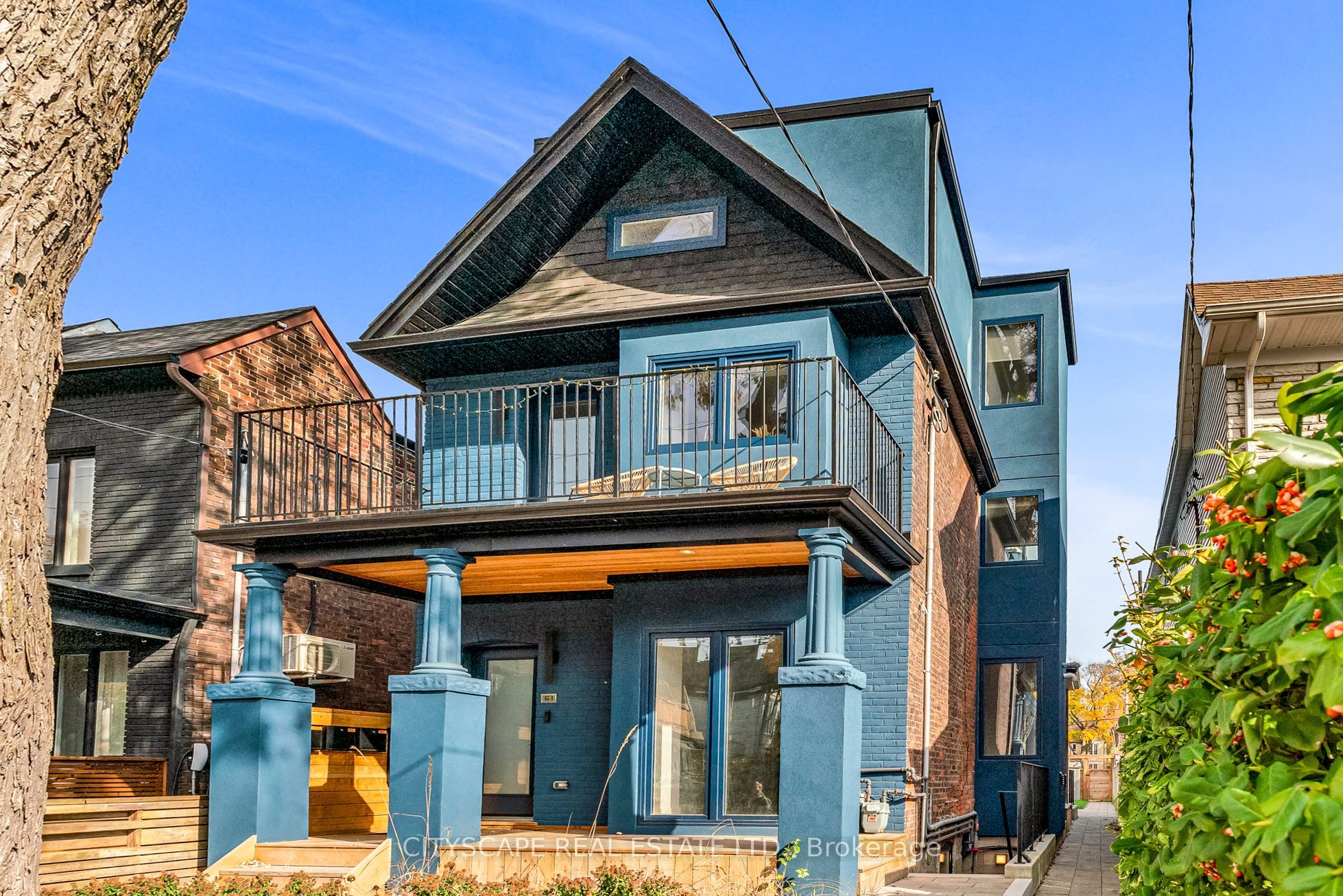 Unit Upper - 61 Edwin Avenue, Toronto 3