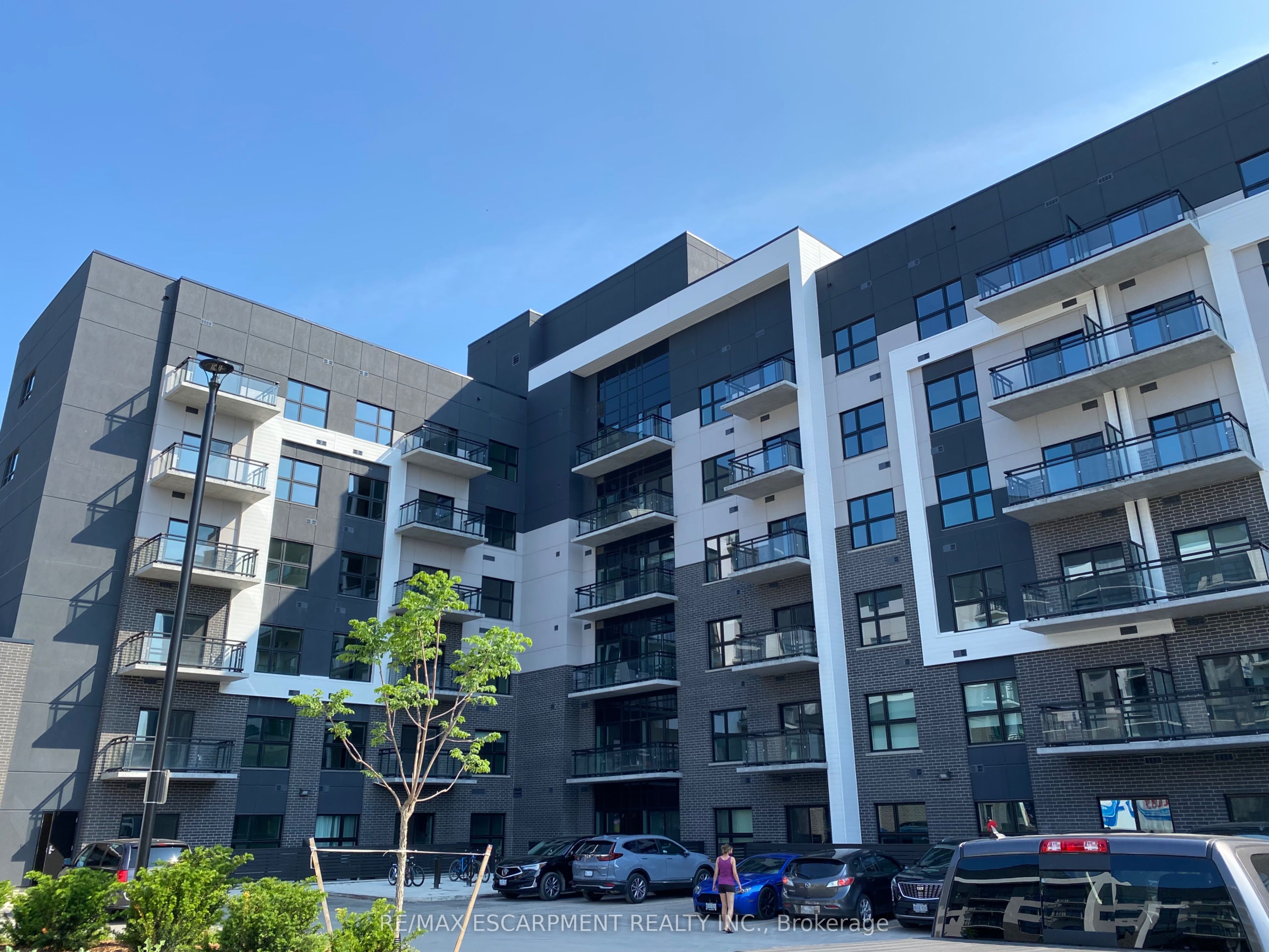 Unit 425 - 102 Grovewood Common, Oakville 2