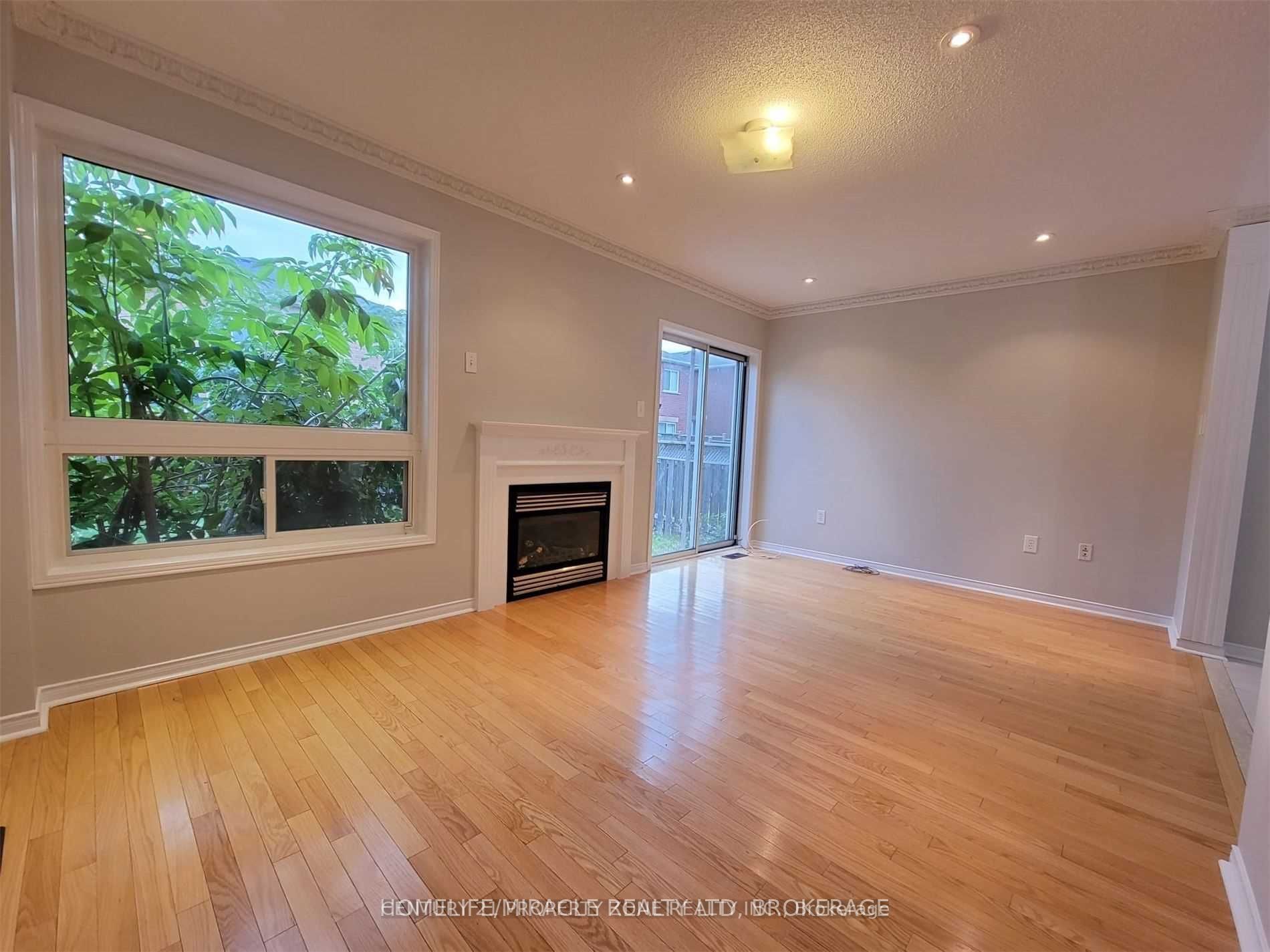 8 Galtee Road, Brampton 2