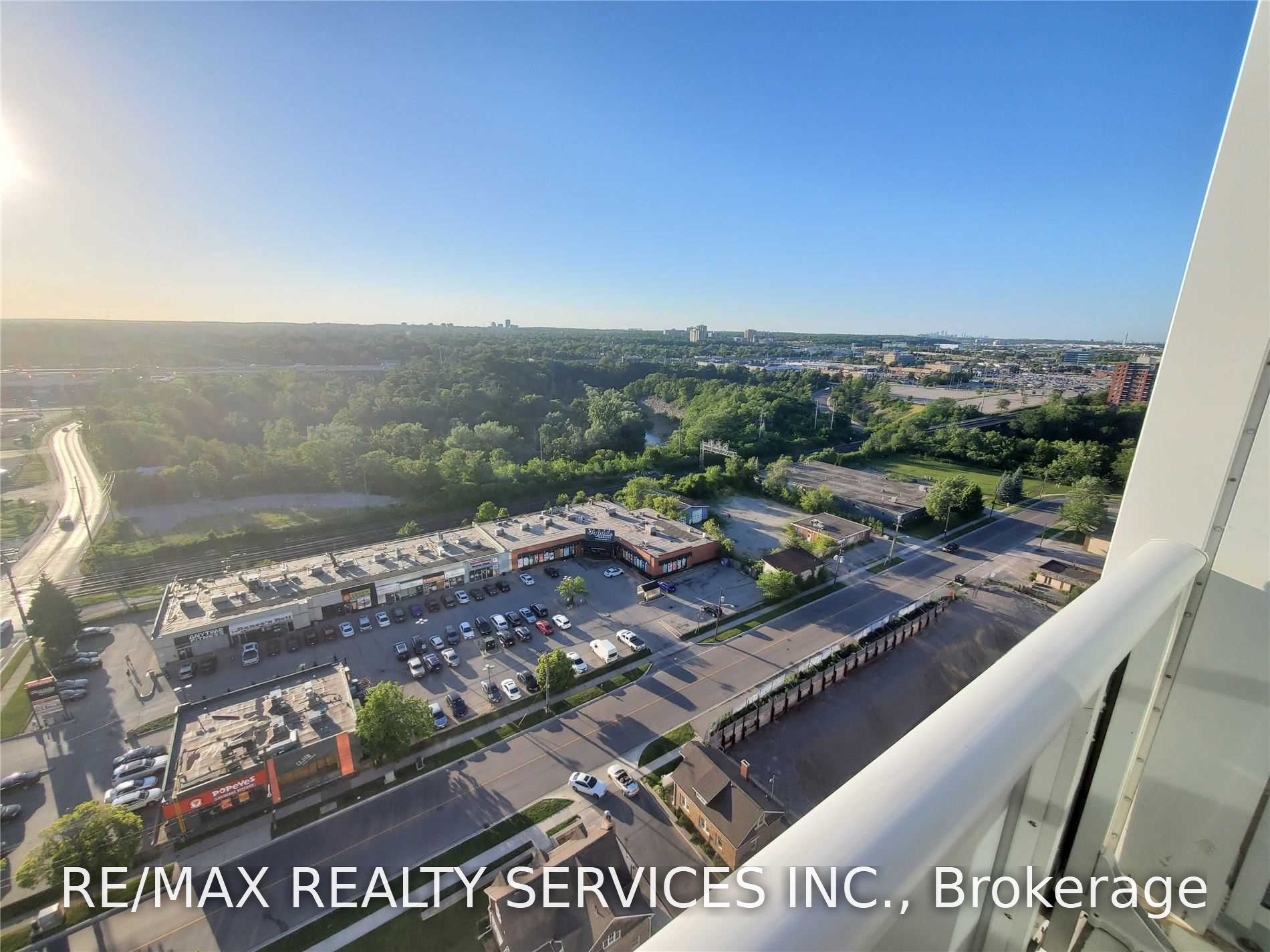 Unit 1701 - 65 Speers Road, Oakville 2