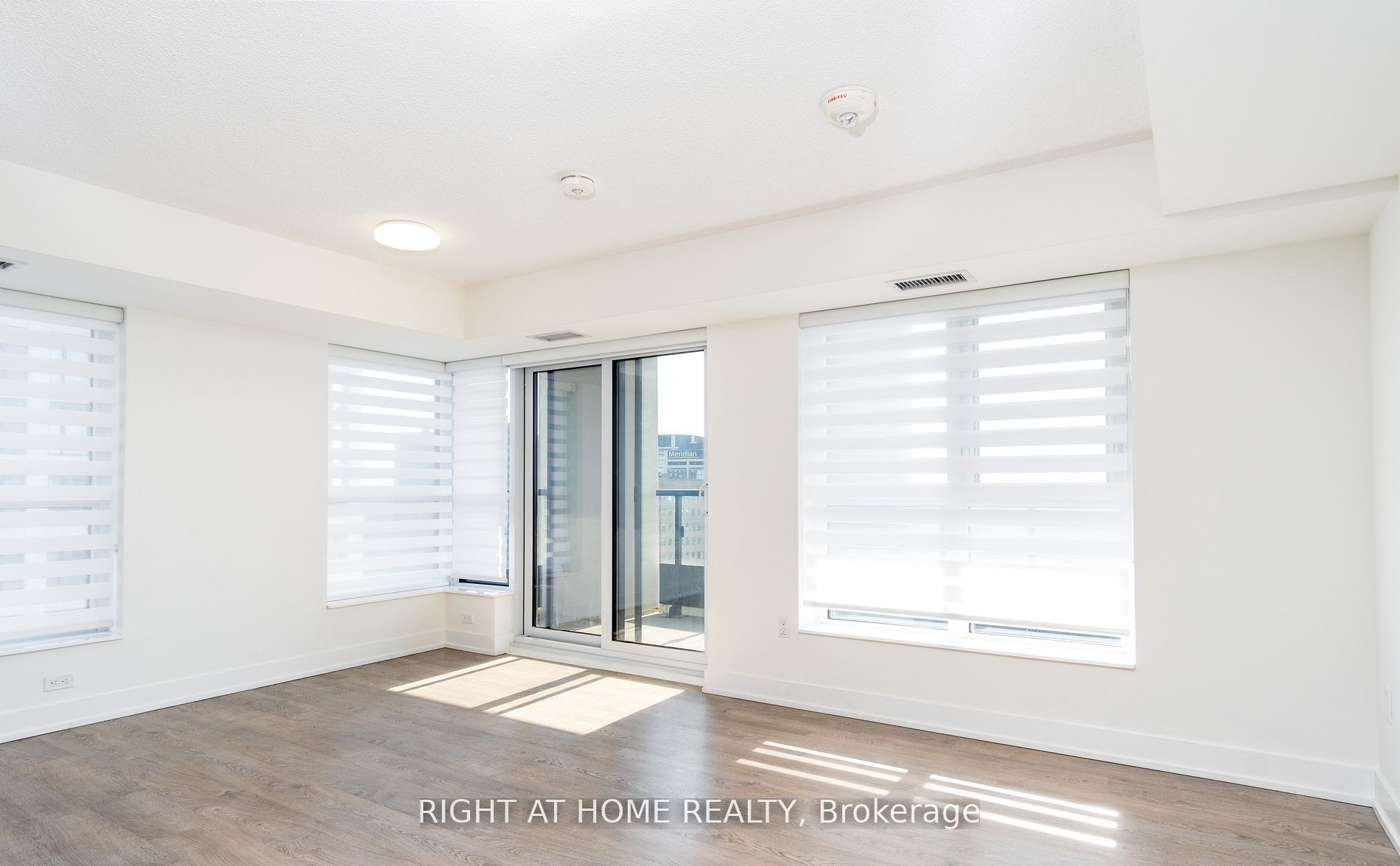 Unit 1622 - 9 Mabelle Avenue, Etobicoke 3