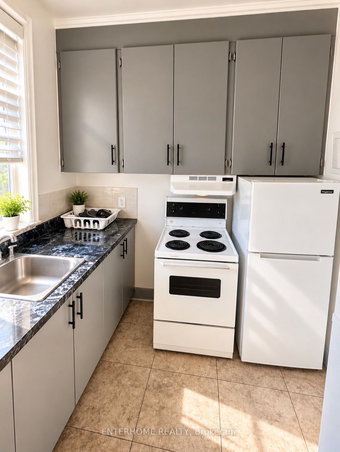 Unit 3 - 51 queen Street, Brampton 4