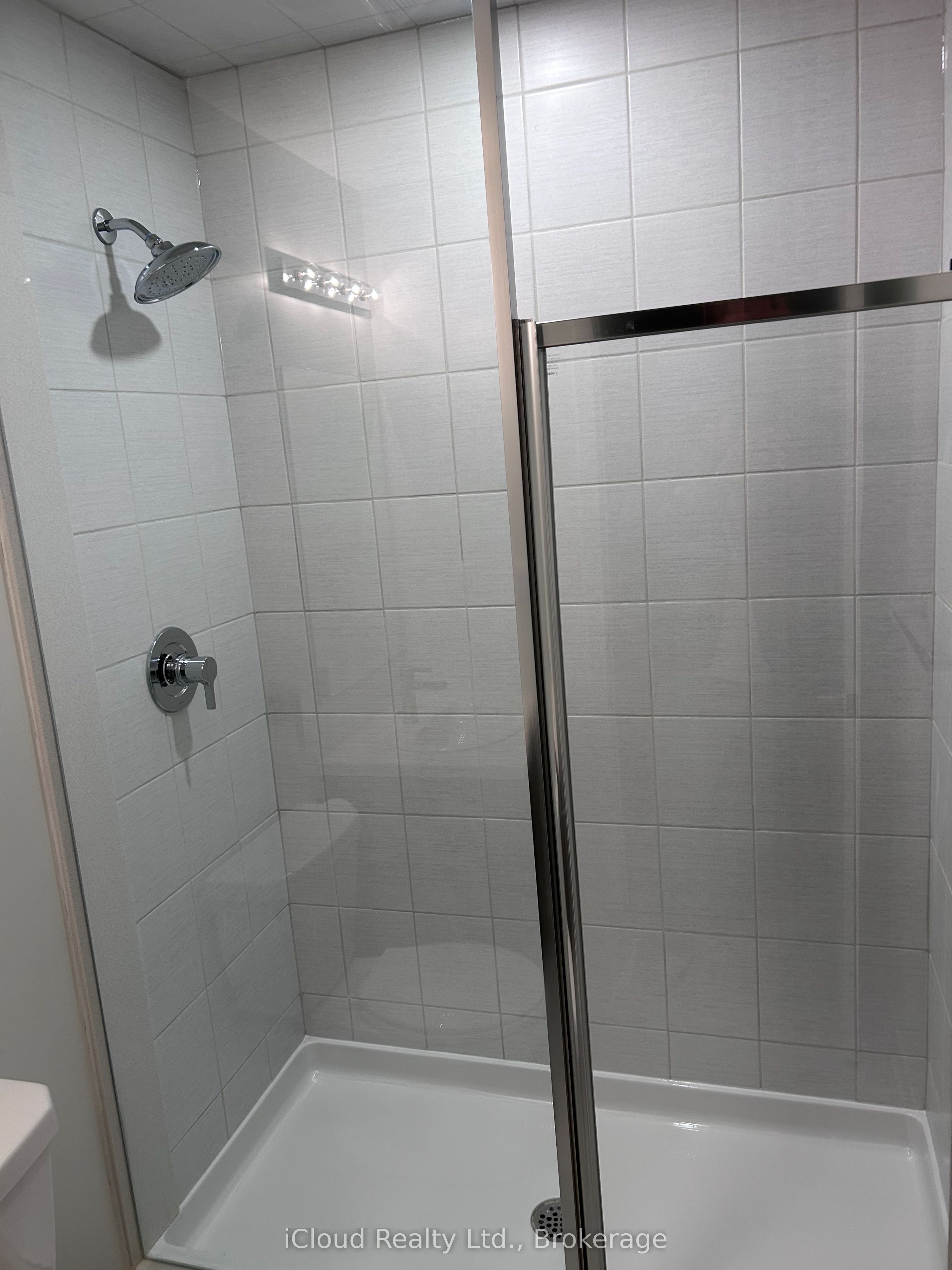 Unit 4 - 3415 Ridgeway Drive, Mississauga 3