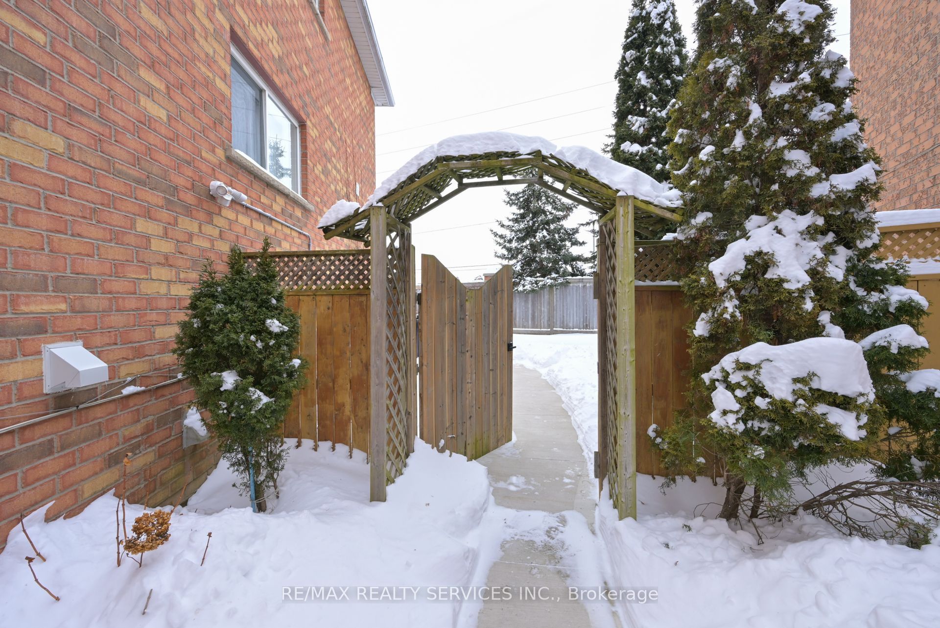 42 Brambirch Crescent, Brampton 2
