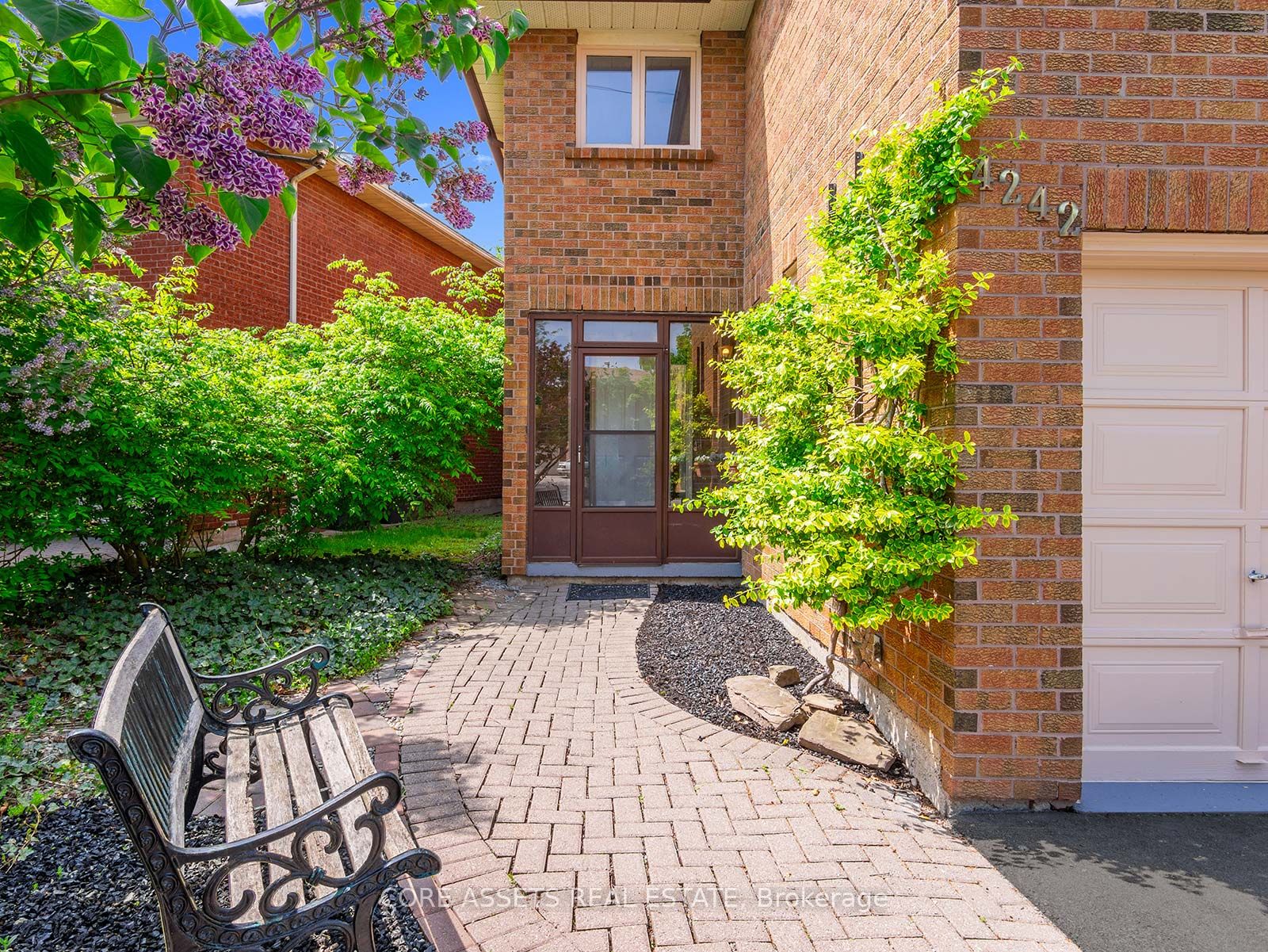 4242 Perivale Rd, Mississauga, Ontario L5C3Y5 Sold History HouseSigma