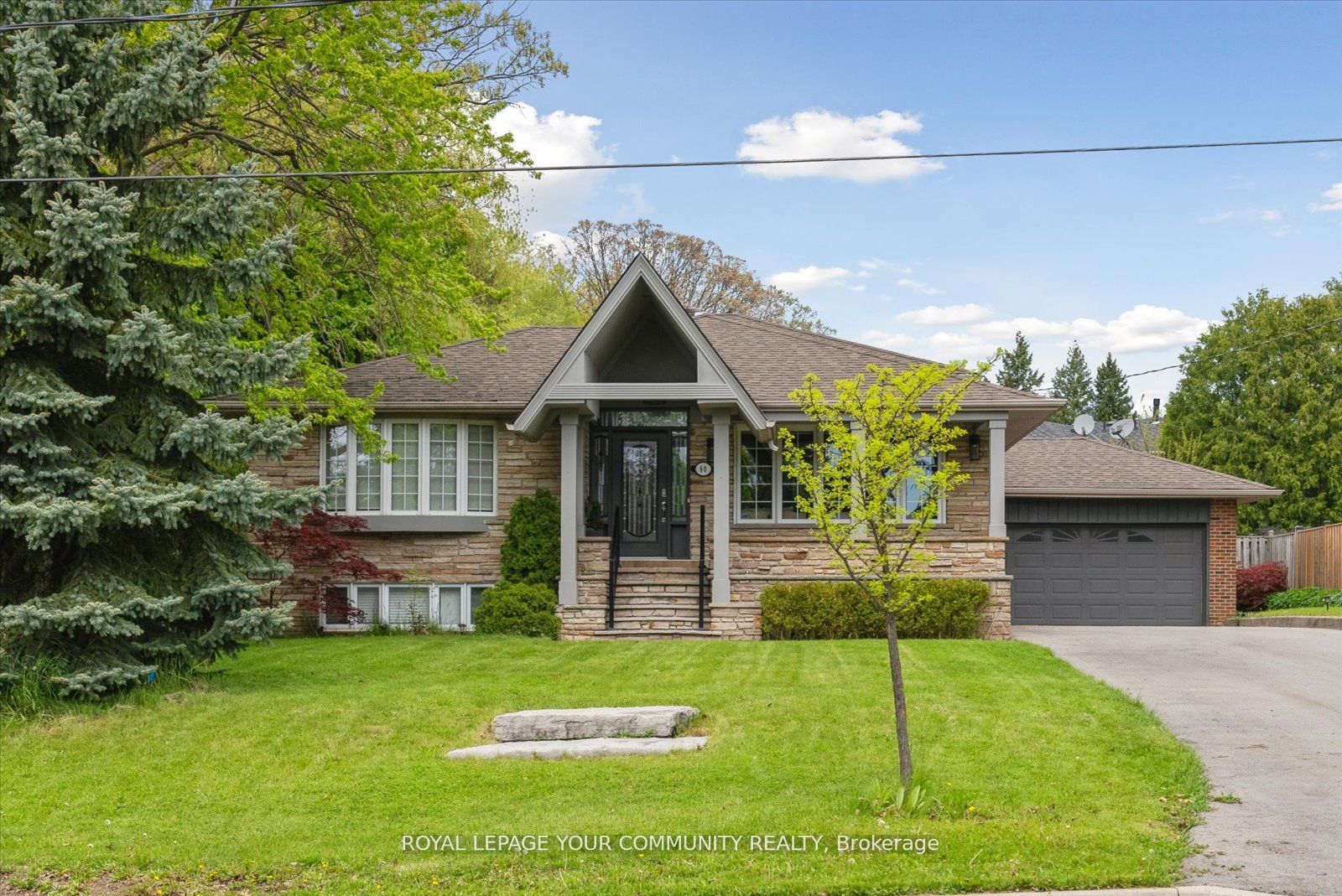 80 Princess Margaret Blvd, Etobicoke, Ontario M9A2A4 Listing History