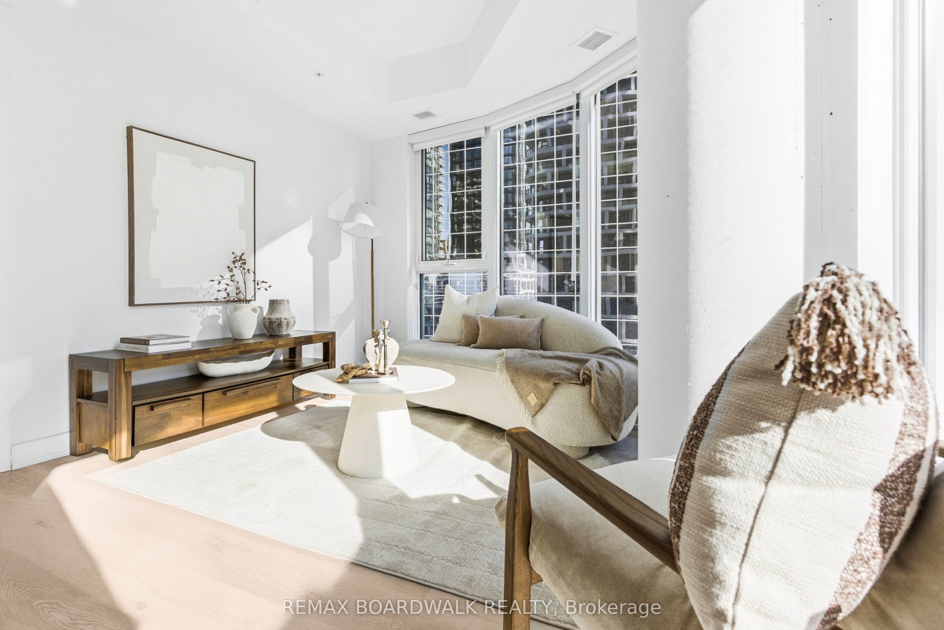 Unit 904 - 391 Slater Street, Ottawa 2