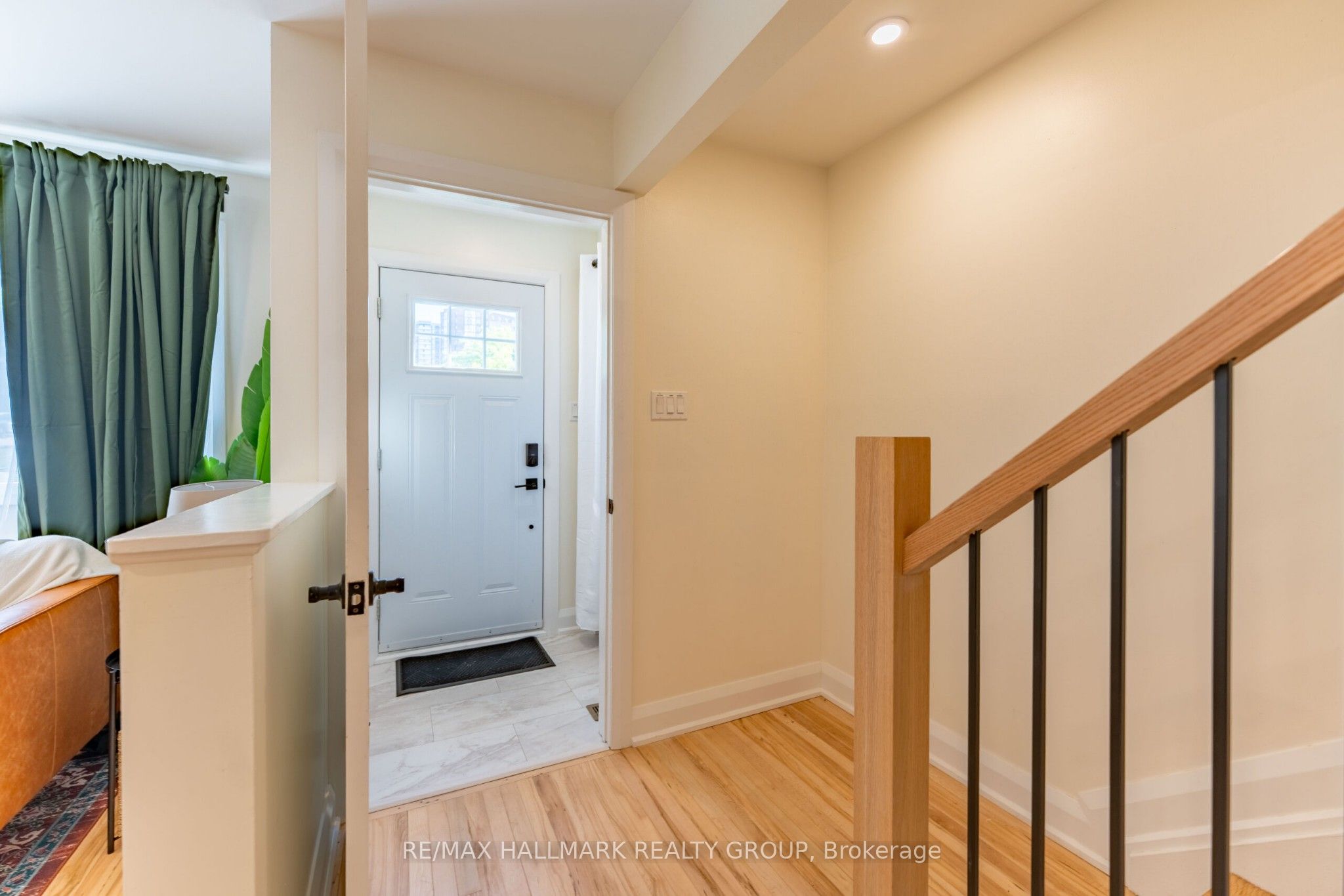 820 Grenon Avenue, Ottawa 3