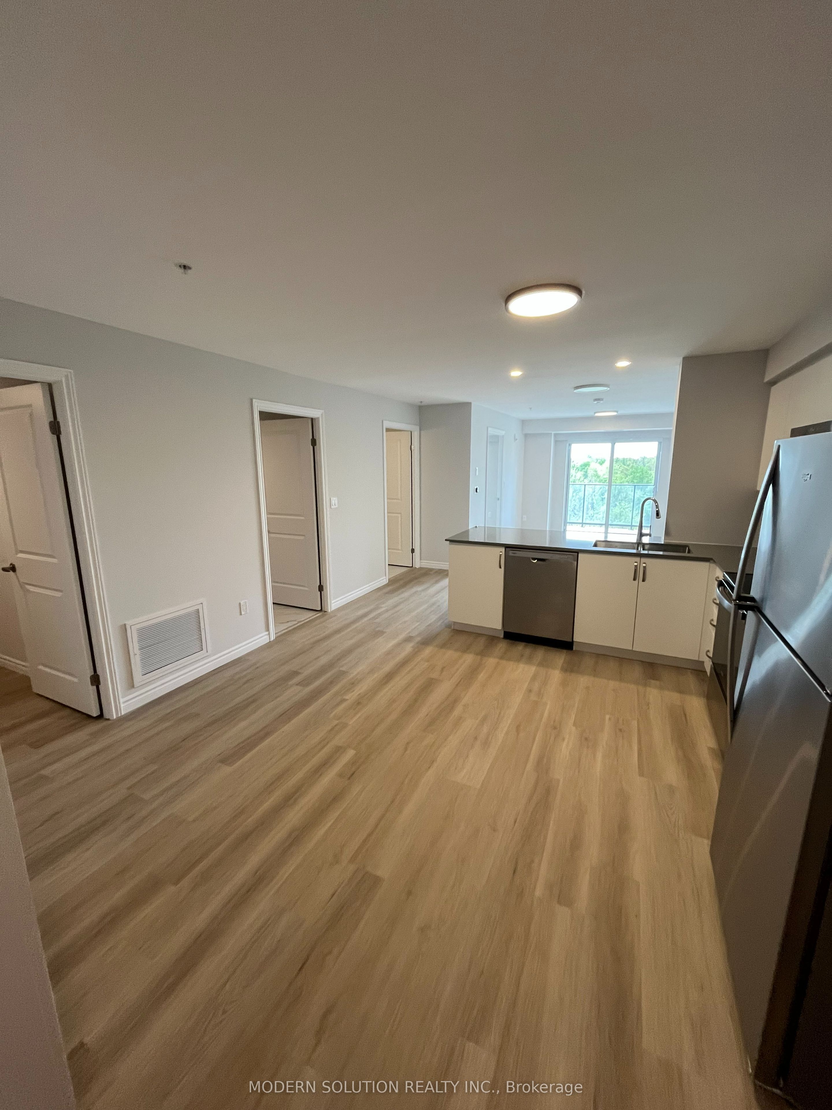 Unit 804 - 425 Watson Parkway N, Guelph 5