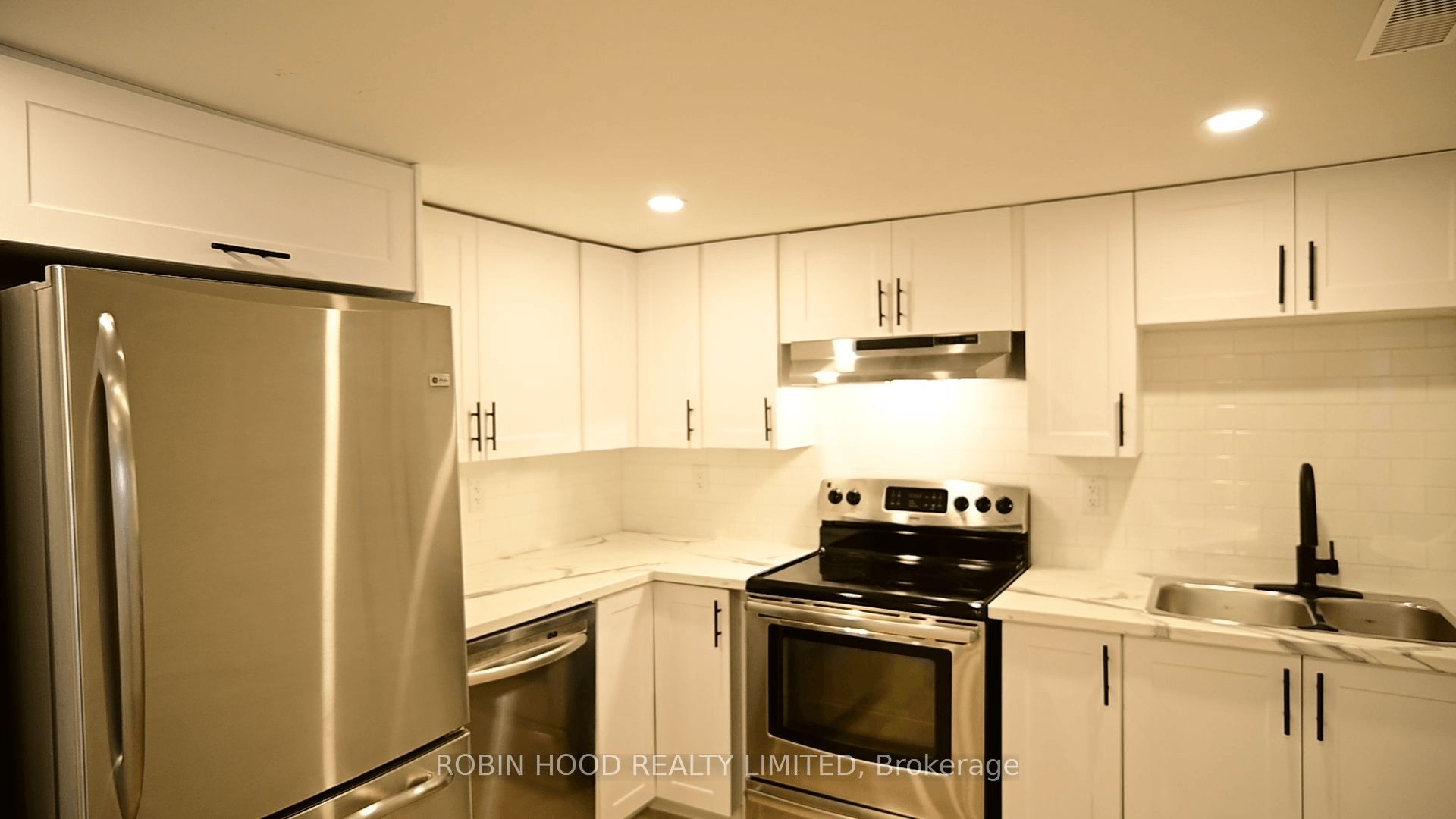 Unit Unit 2 - 40 Winslow Drive, Kitchener 4