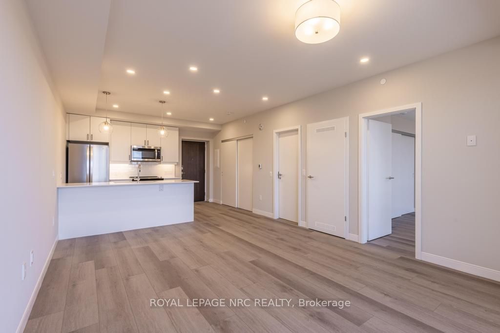 Unit 803 - 118 West Street, Port Colborne 5