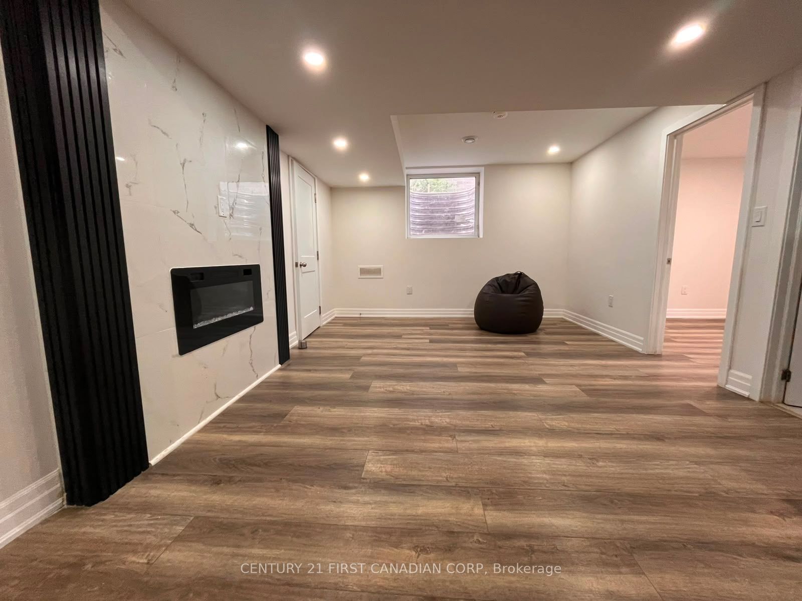 Unit Basement - 3629 Earlston Cross, London 5