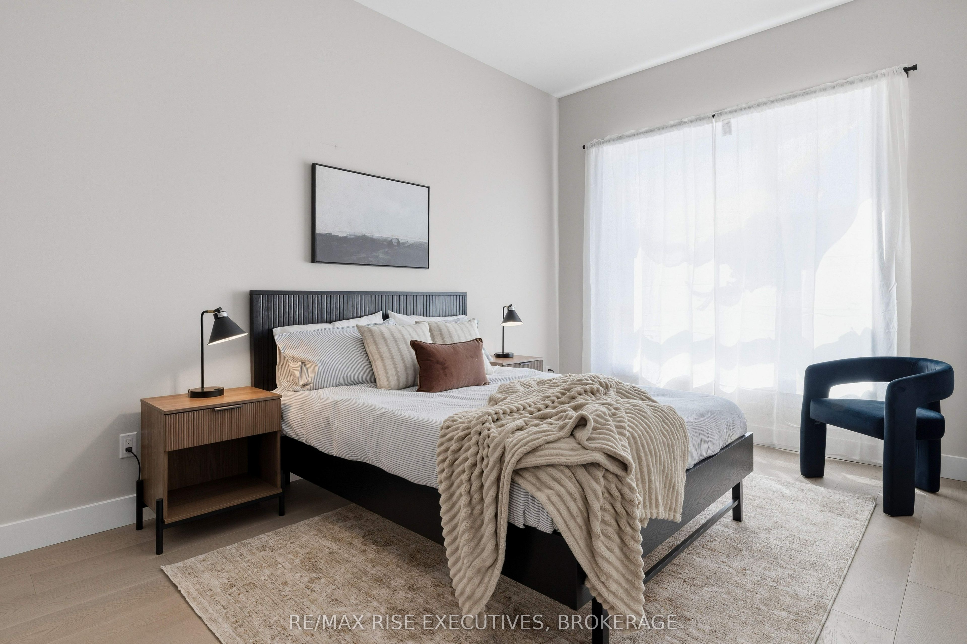 Unit 204 - 300 Skyfal Lane, Kingston 5