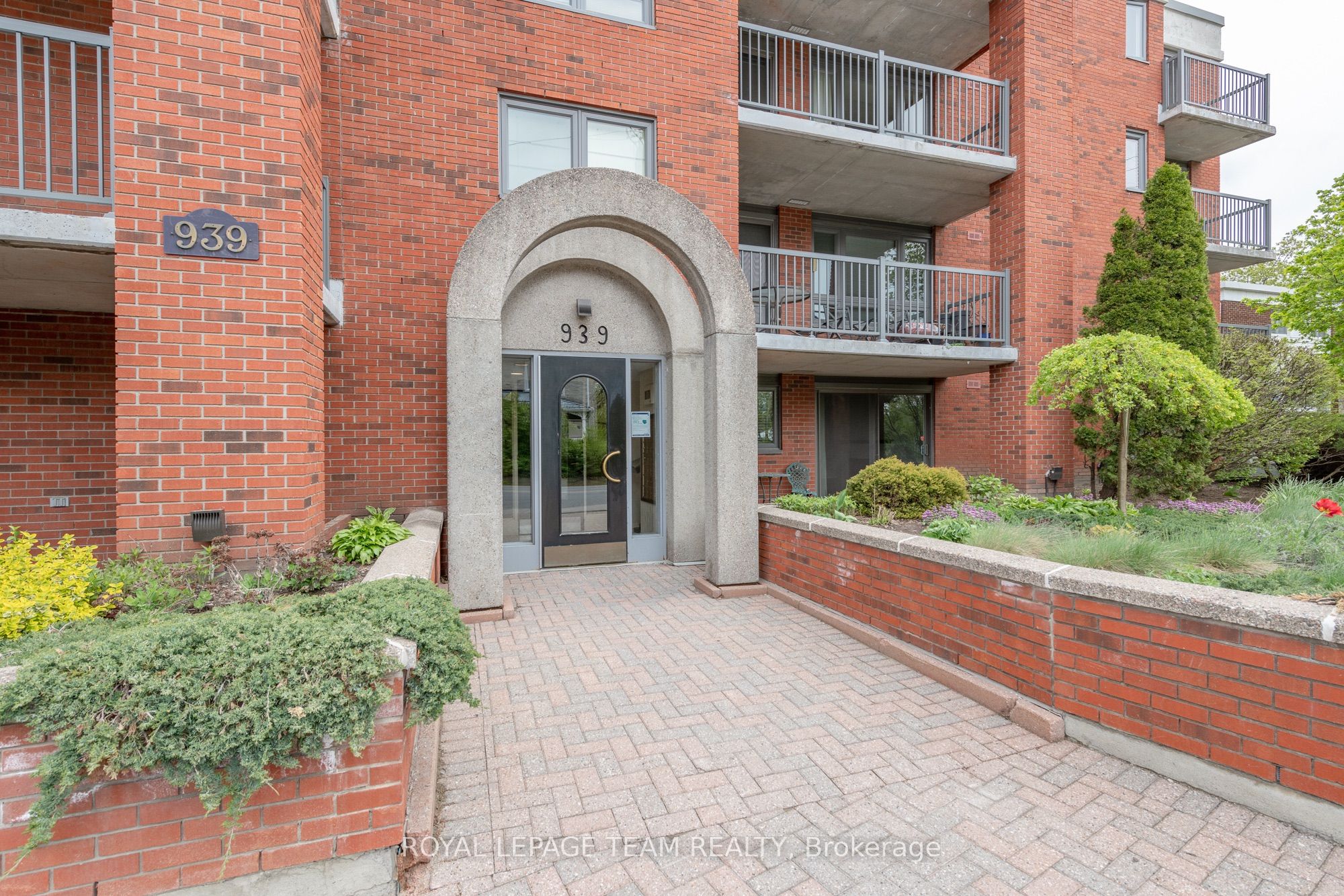 Unit 105 - 939 NORTH RIVER Road, Ottawa 2