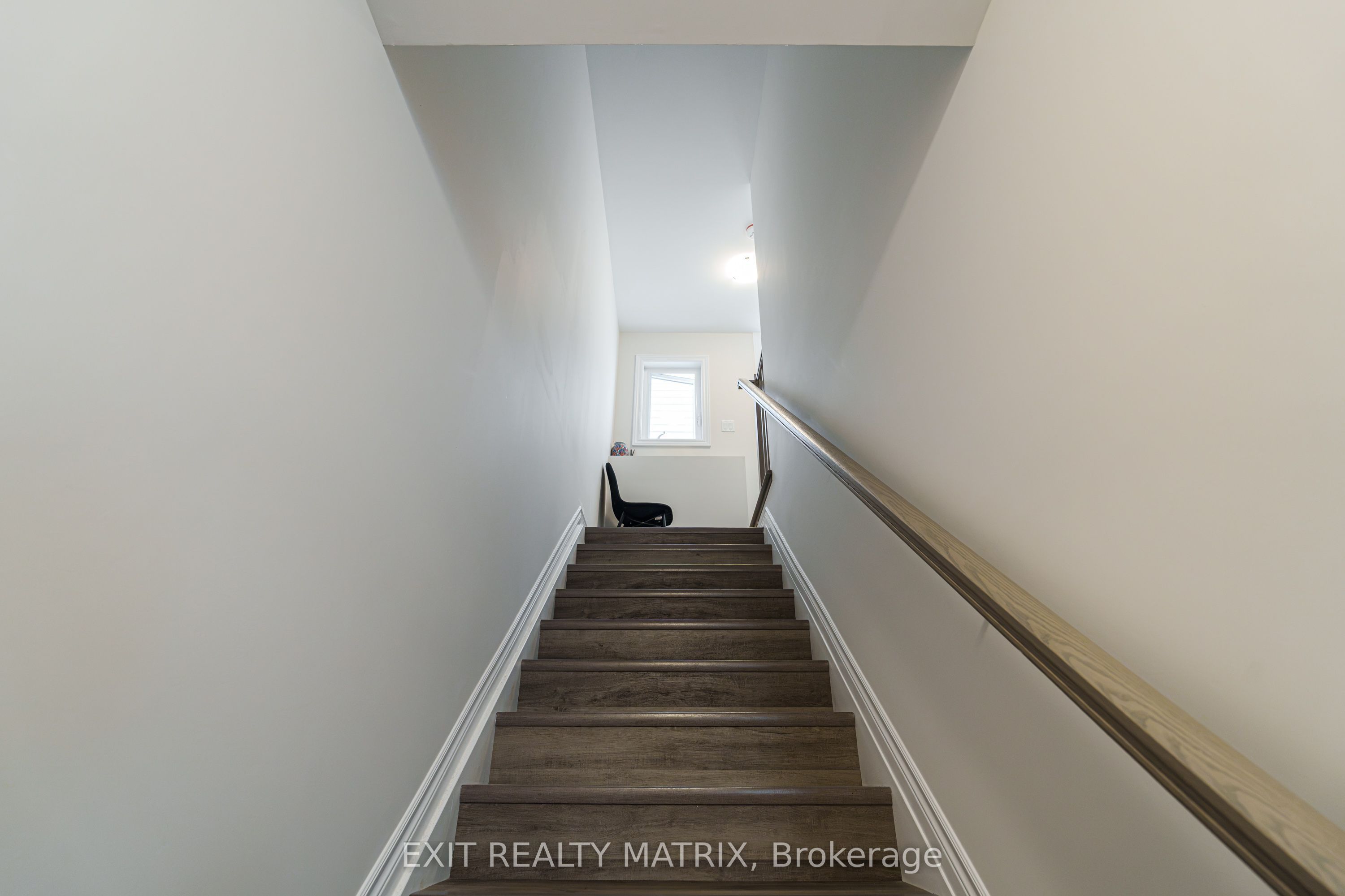 Unit B - 161 Massalia Crescent, Cumberland 4