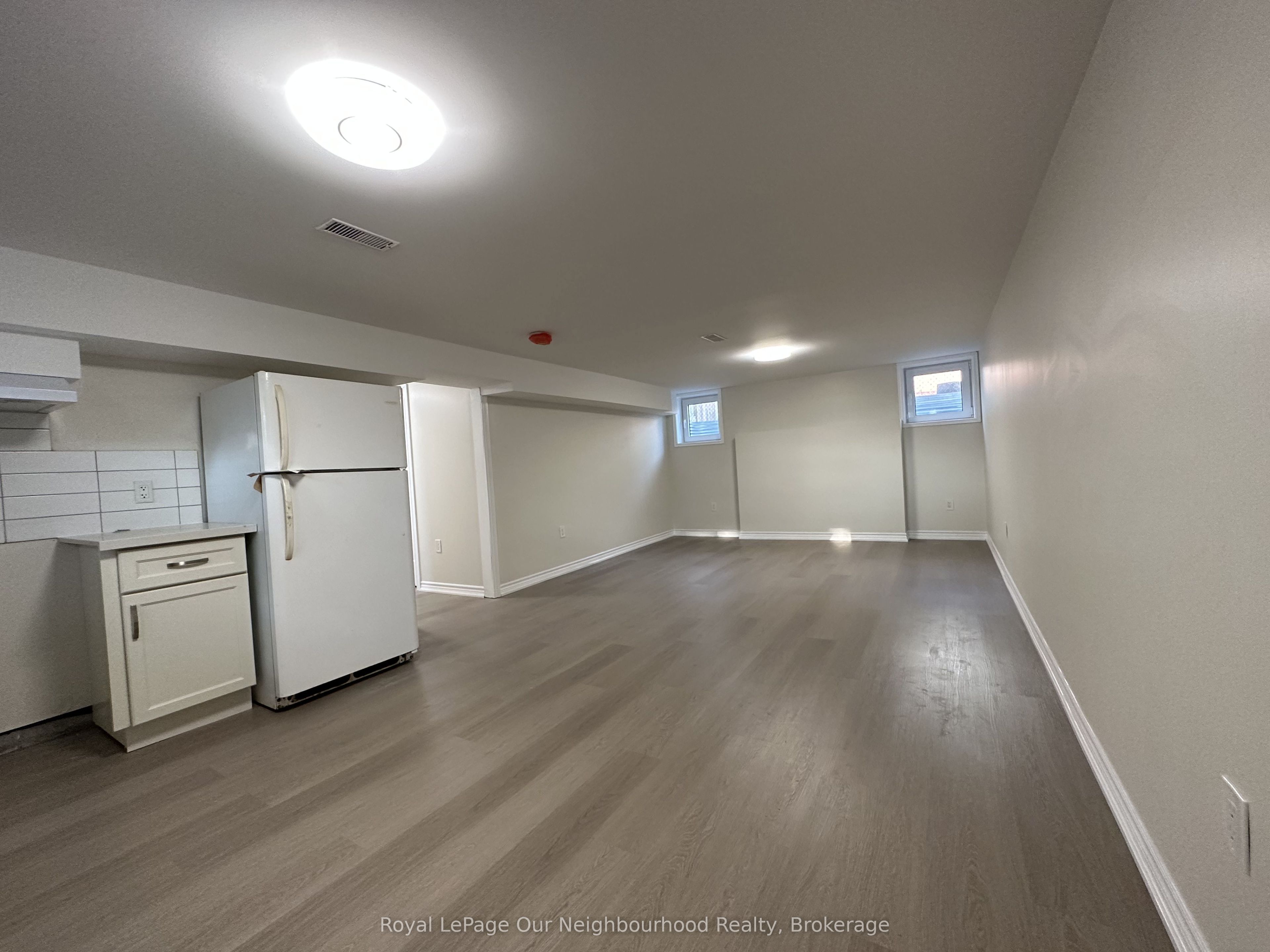 Unit Bsmt - 122 Sanderling Crescent, Kawartha Lakes 5