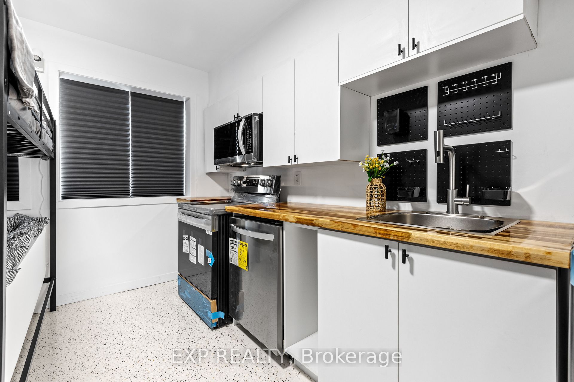 Unit 9 - 204 Ste Monique Street, Ottawa 3