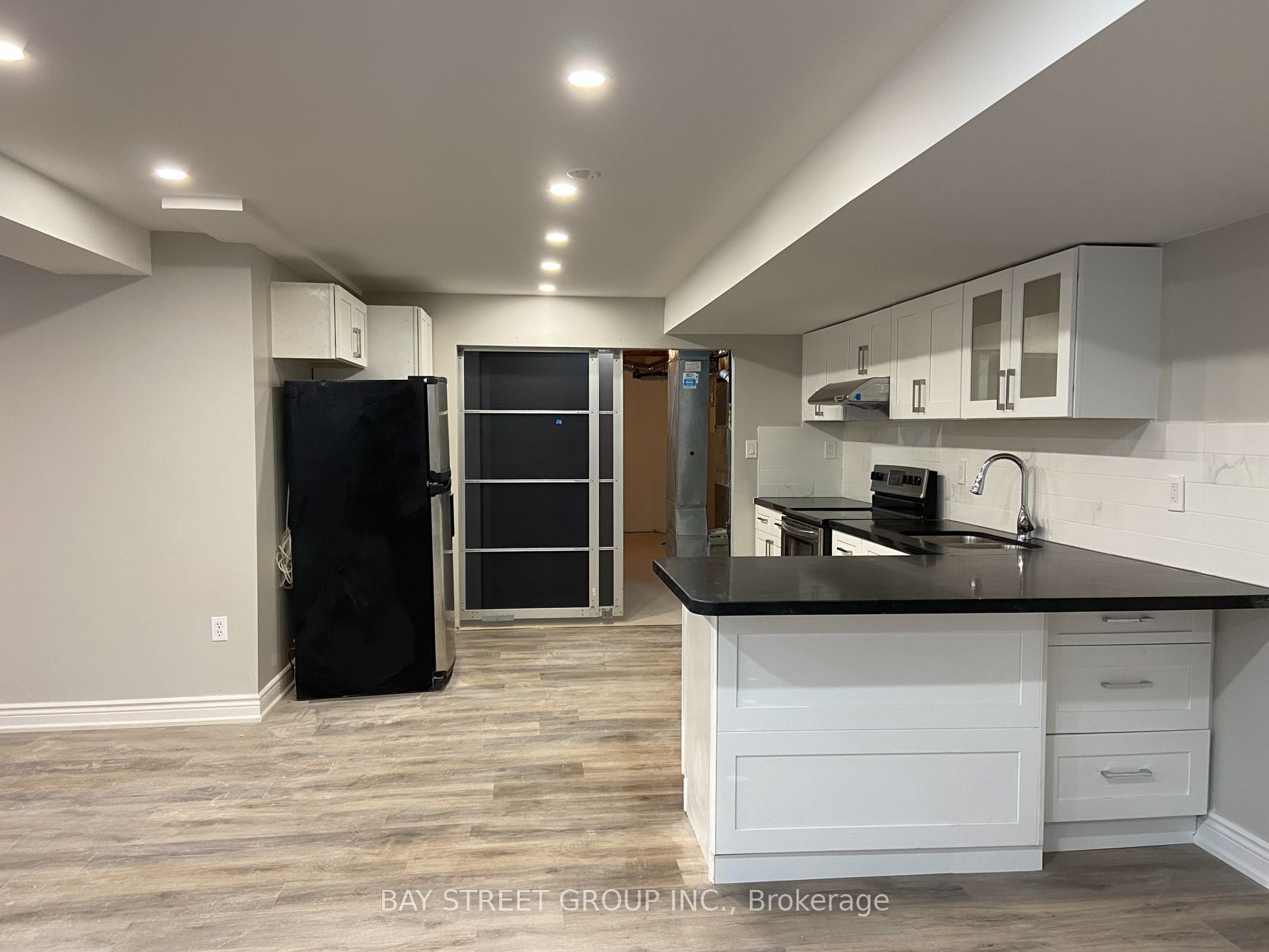Unit Lower - 8223 MARCON Street, Niagara Falls 2