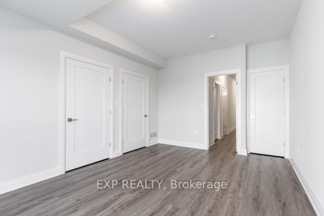 21 Bayberry Lane, Glanbrook 5
