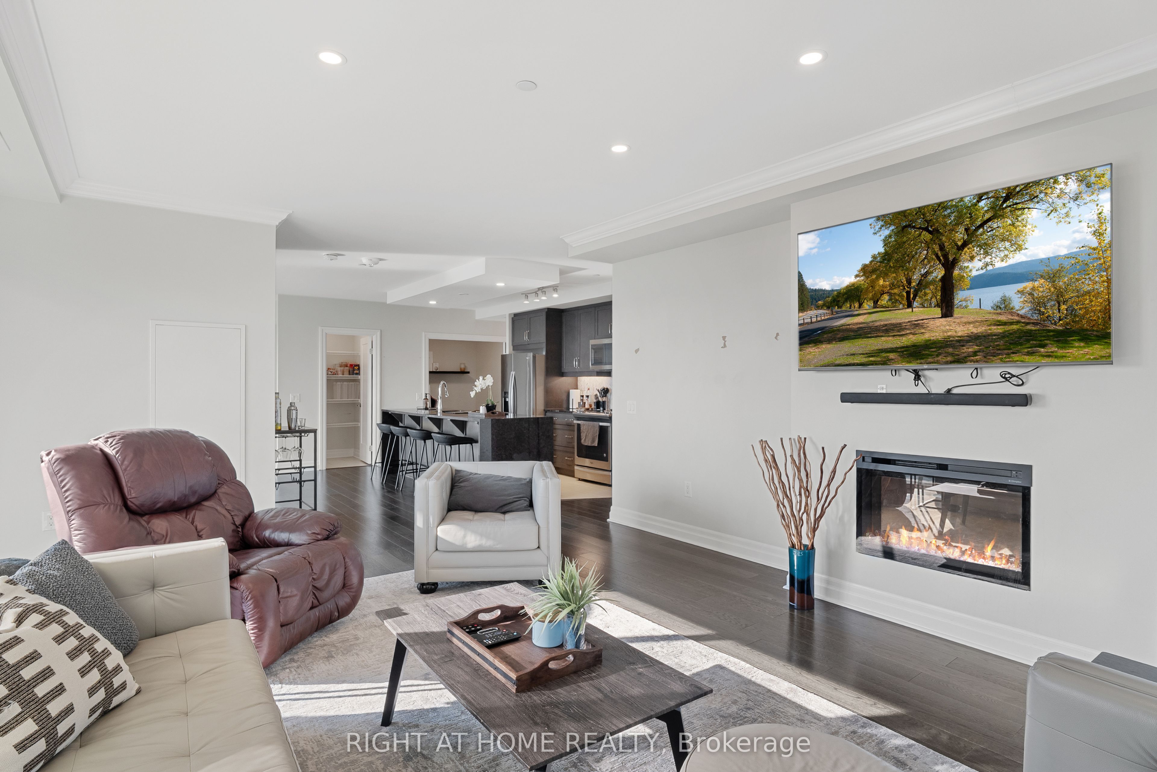 Unit 1709 - 505 Talbot Street, London 3