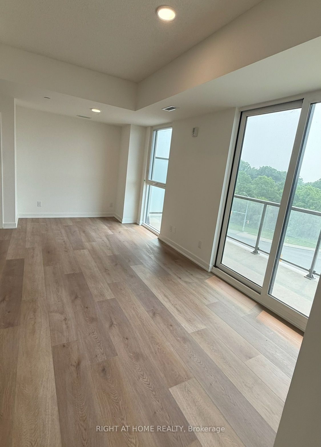 Unit 509 - 33 Erie Avenue, Brantford 3