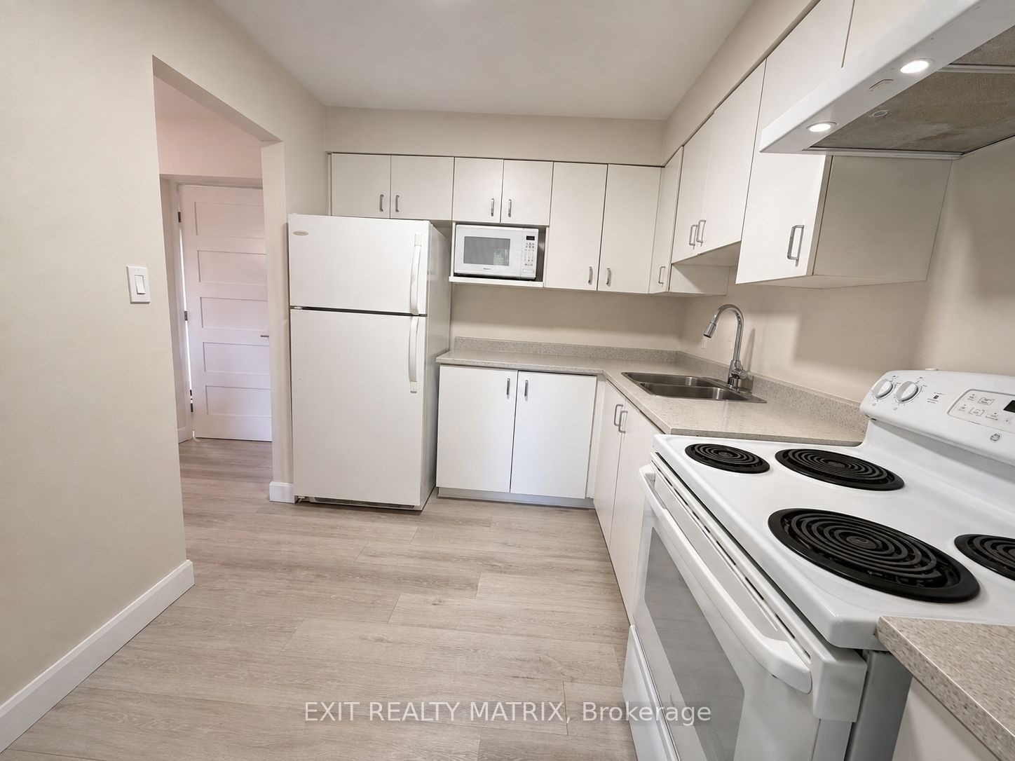 Unit 31 - 67 Angela Private, Ottawa 2