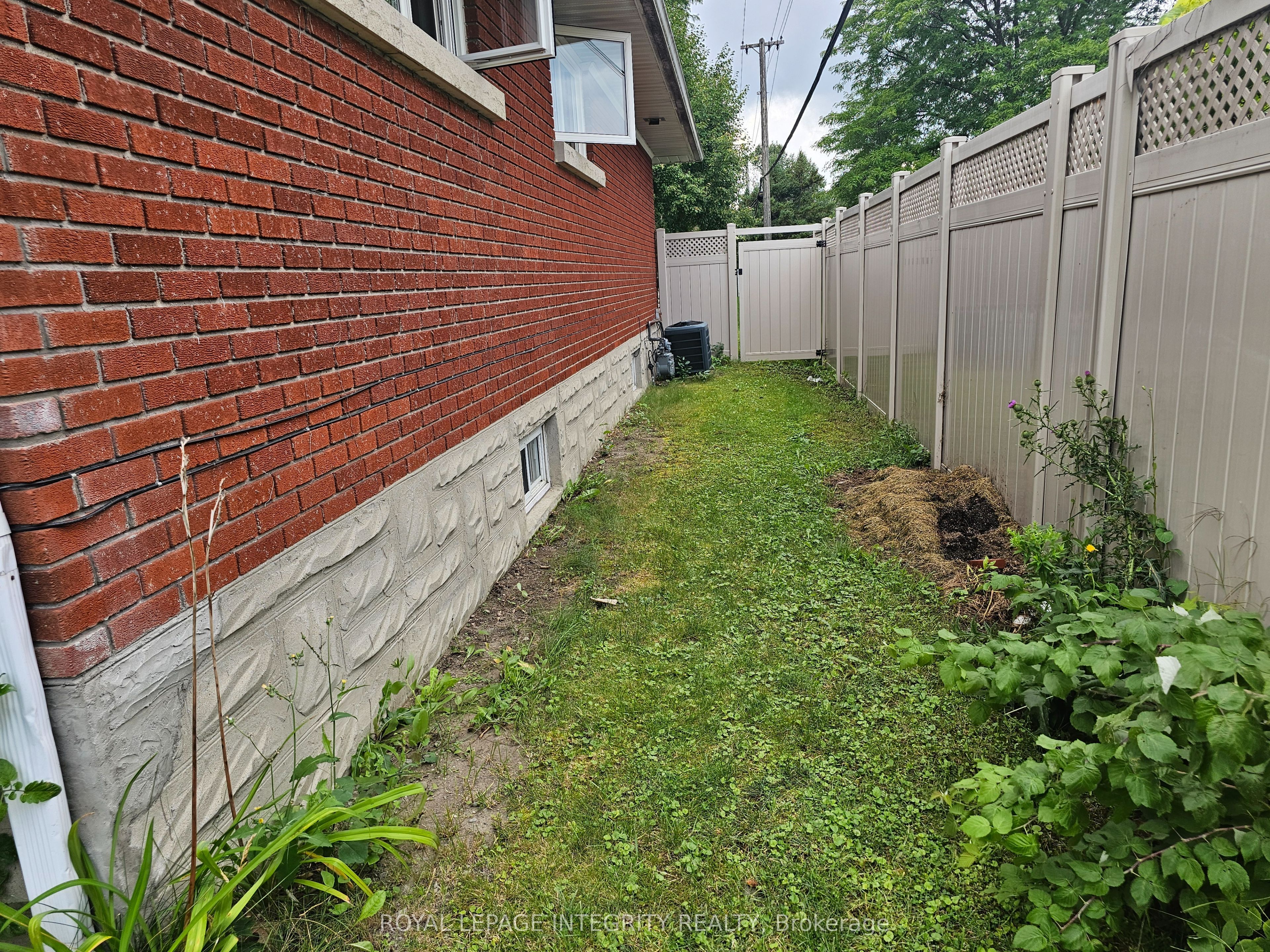 2150 Lemay Crescent, Ottawa 4