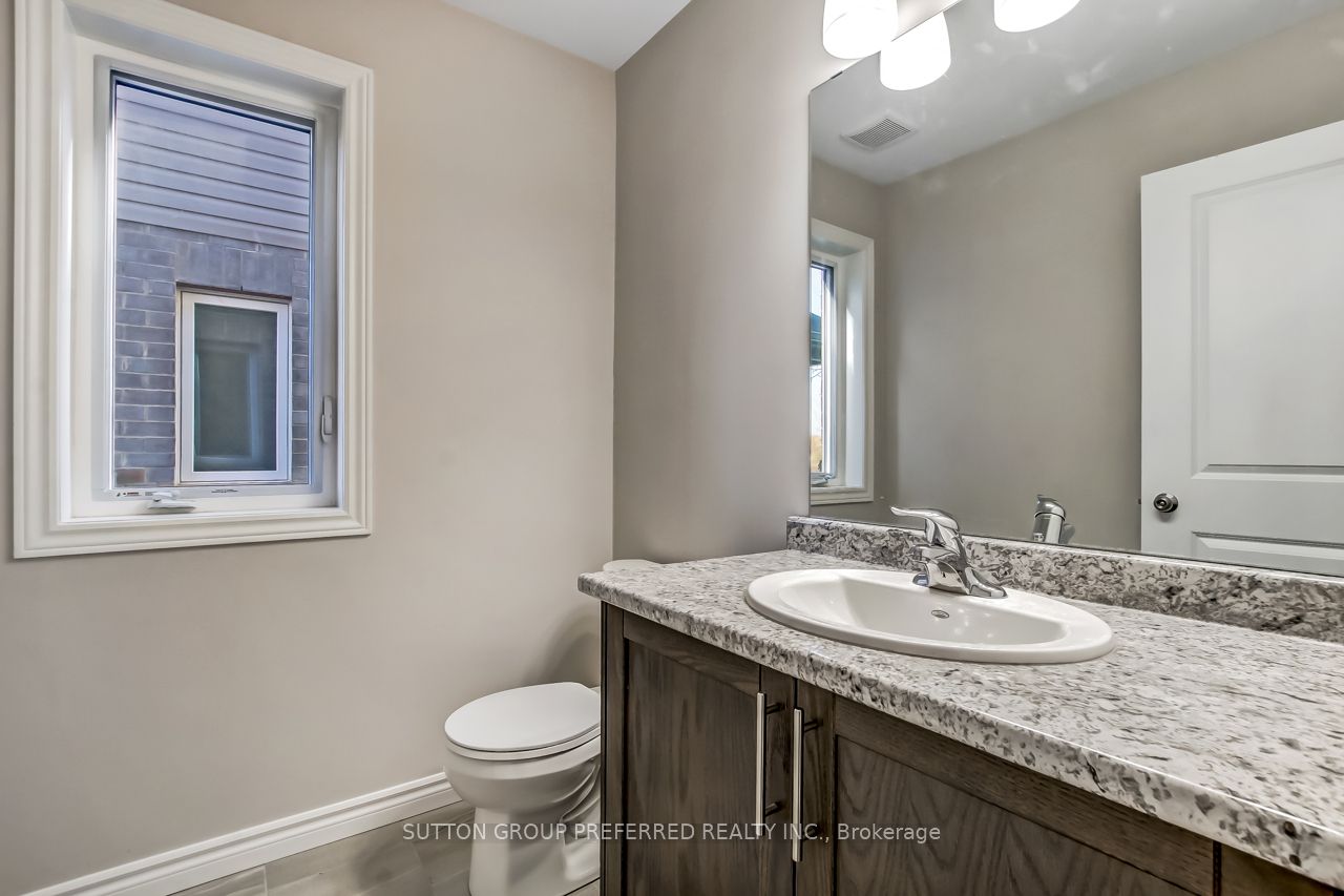 371 KENNINGTON Way, London 4