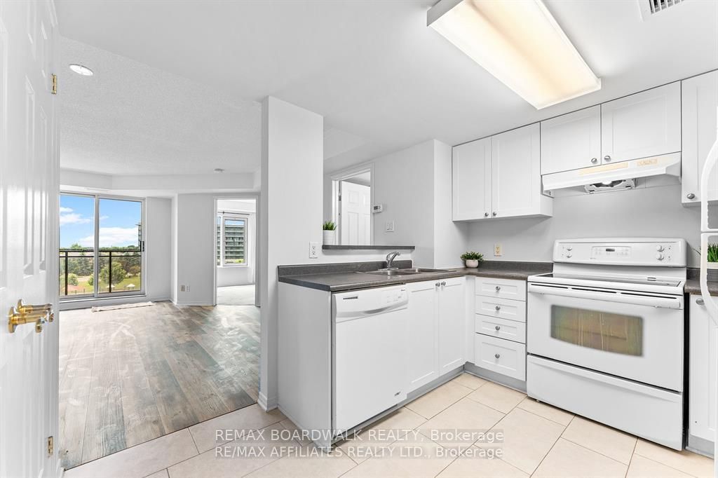 Unit 5S - 310 Central Park Drive, Ottawa 5