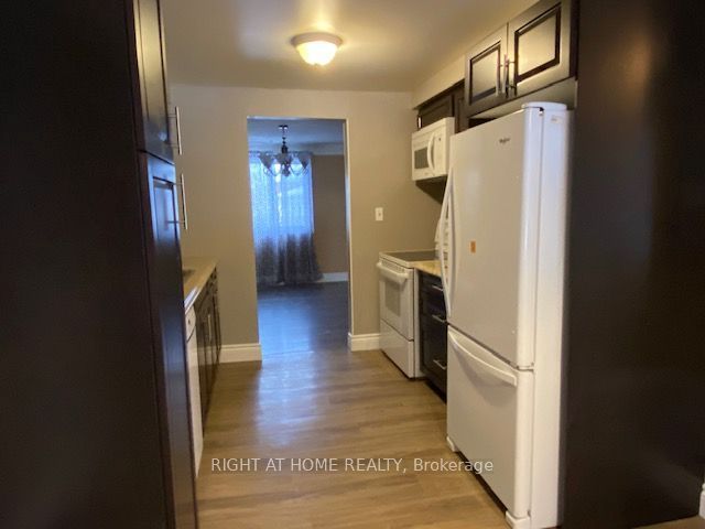 792 Homeview Road, London 4