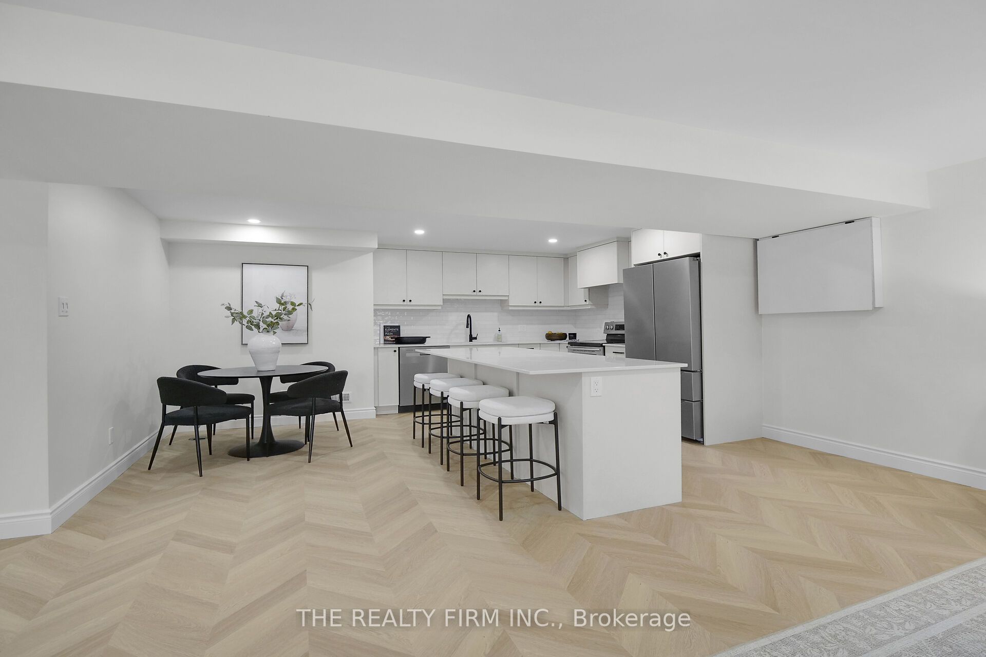 Unit Lower - 57 Naomee Crescent, London 3