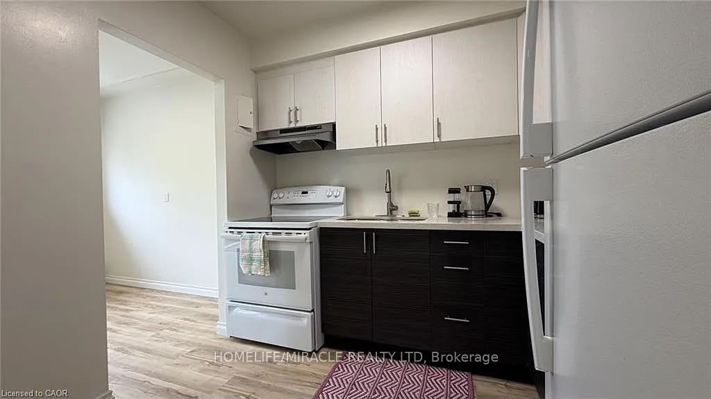 Unit 202 - 206 Indian Road, Kitchener 4
