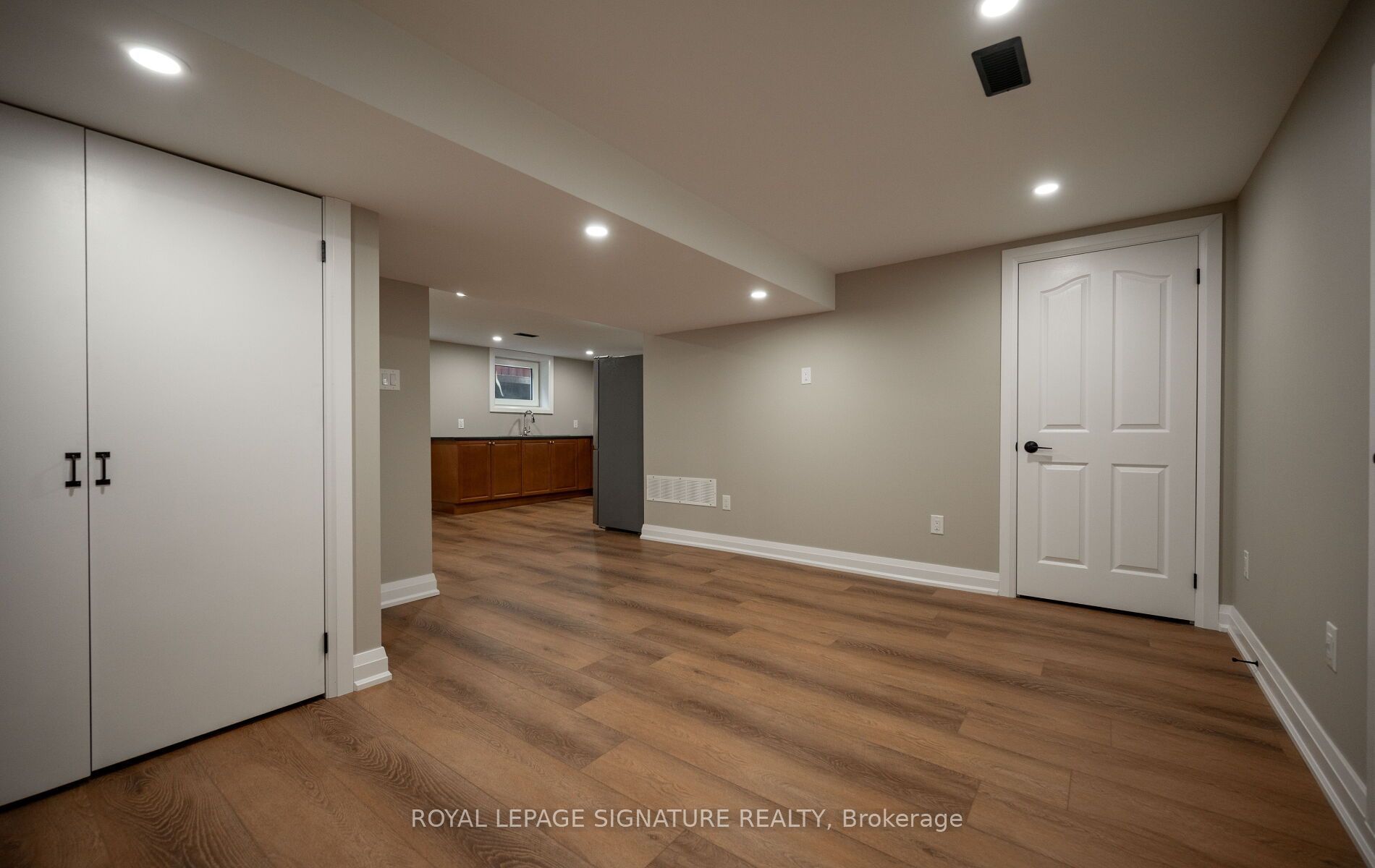 Unit Lower Level - 16 Eleanor Court, Guelph 5
