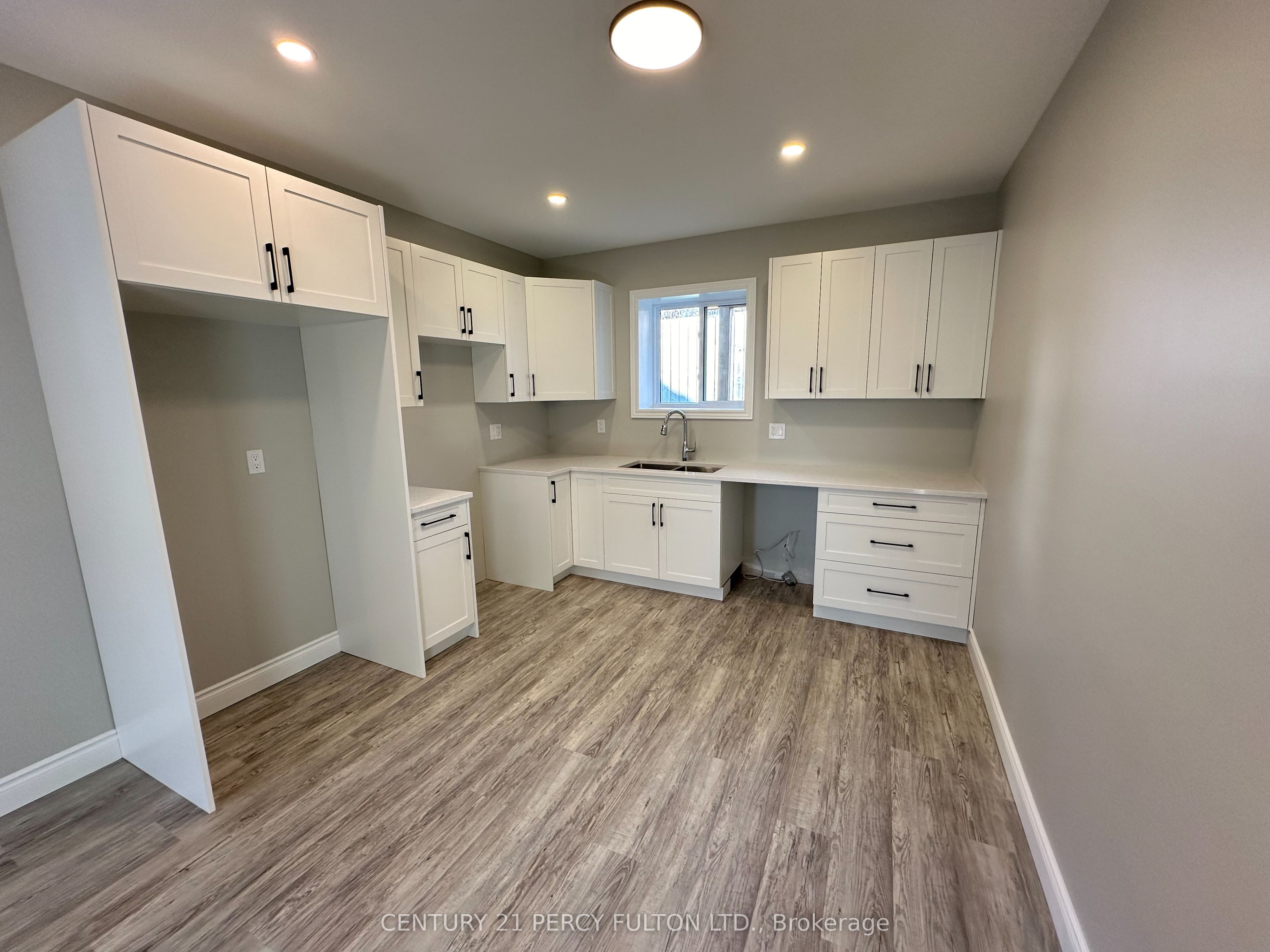 Unit 2 - 56 Heber Street, Quinte West 5