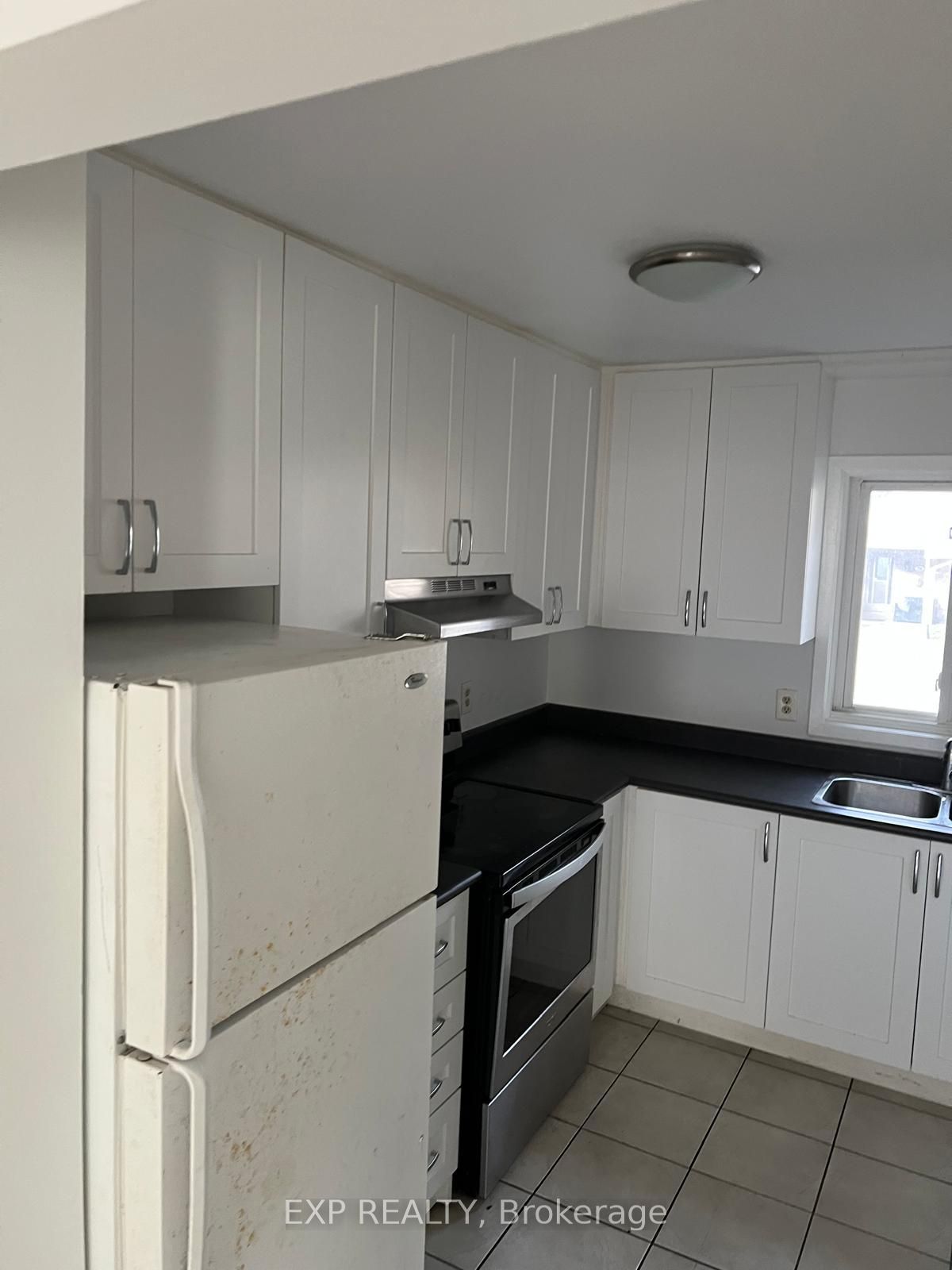 Unit 22 - 151 Bonaventure Drive, London 2