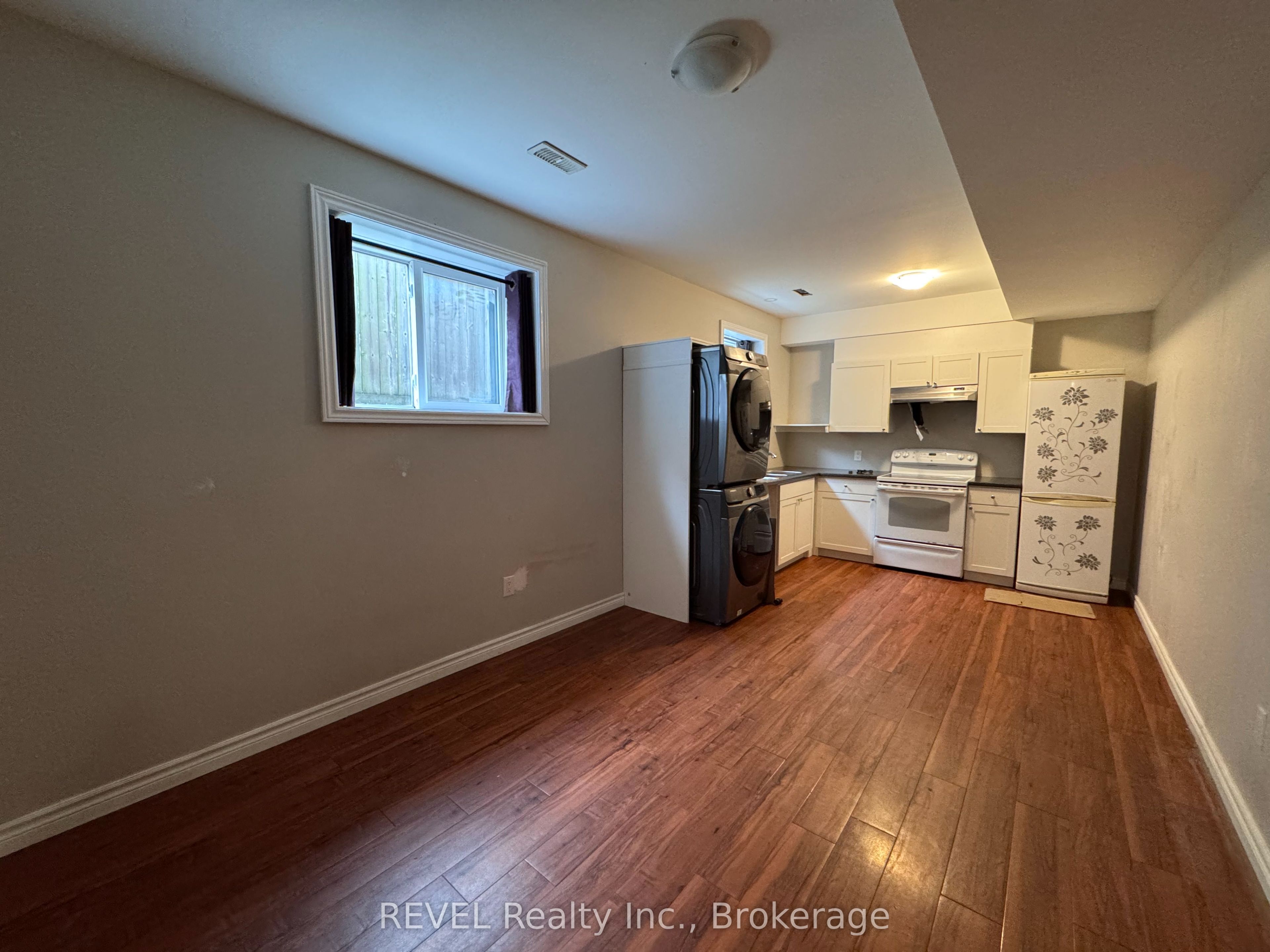 438 MCALPINE Avenue N, Welland 3