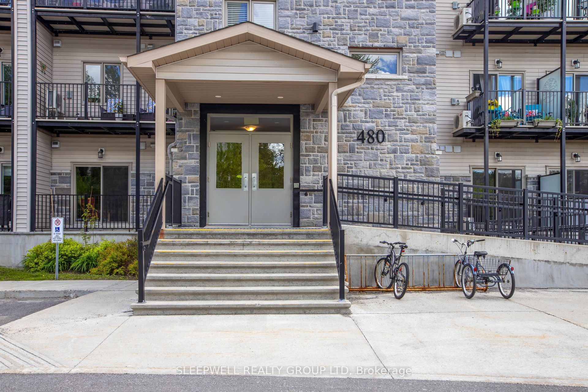 Unit 205 - 480 Church Street, Russell 2