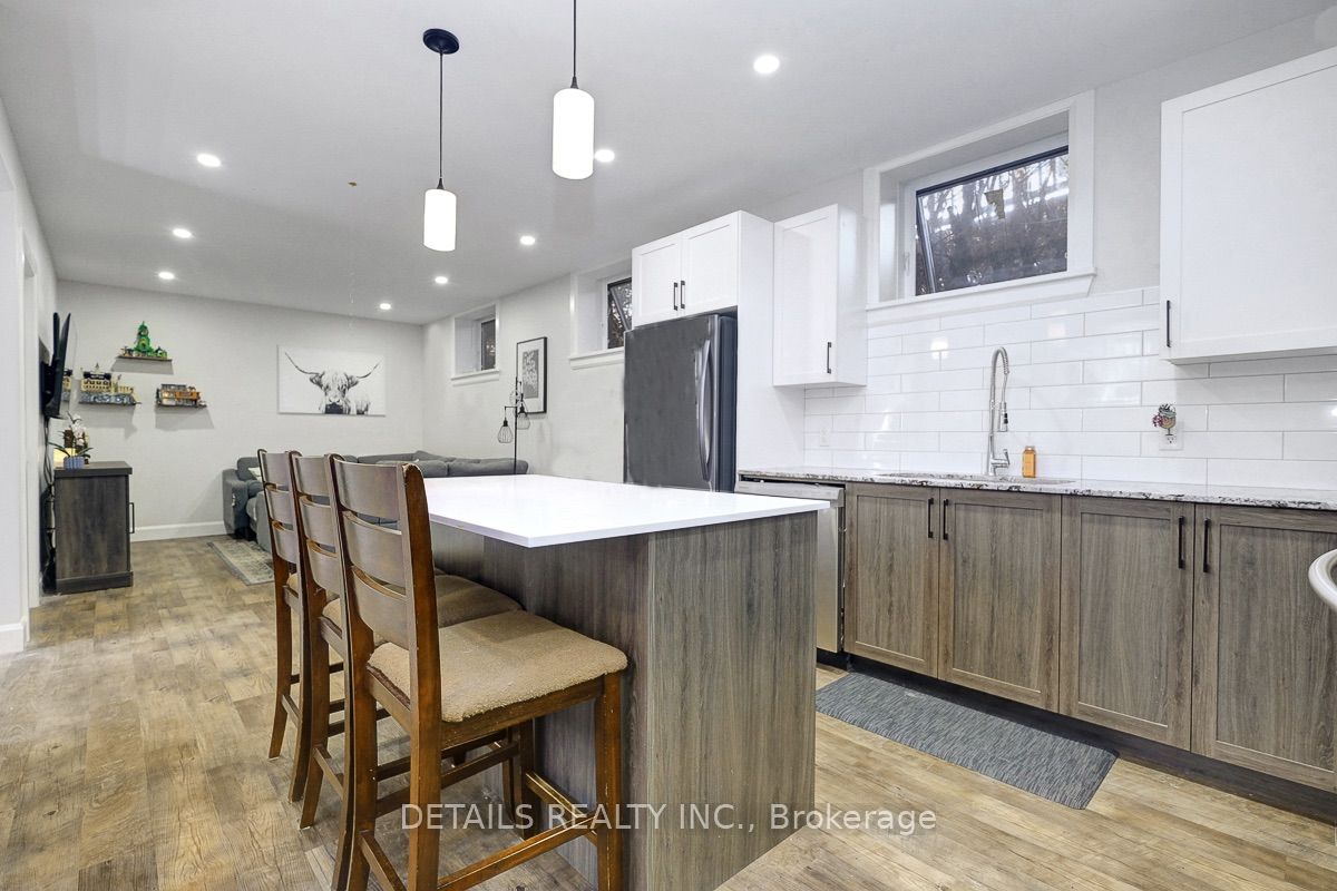 2565 Page Road, Orleans-Gloucester 4