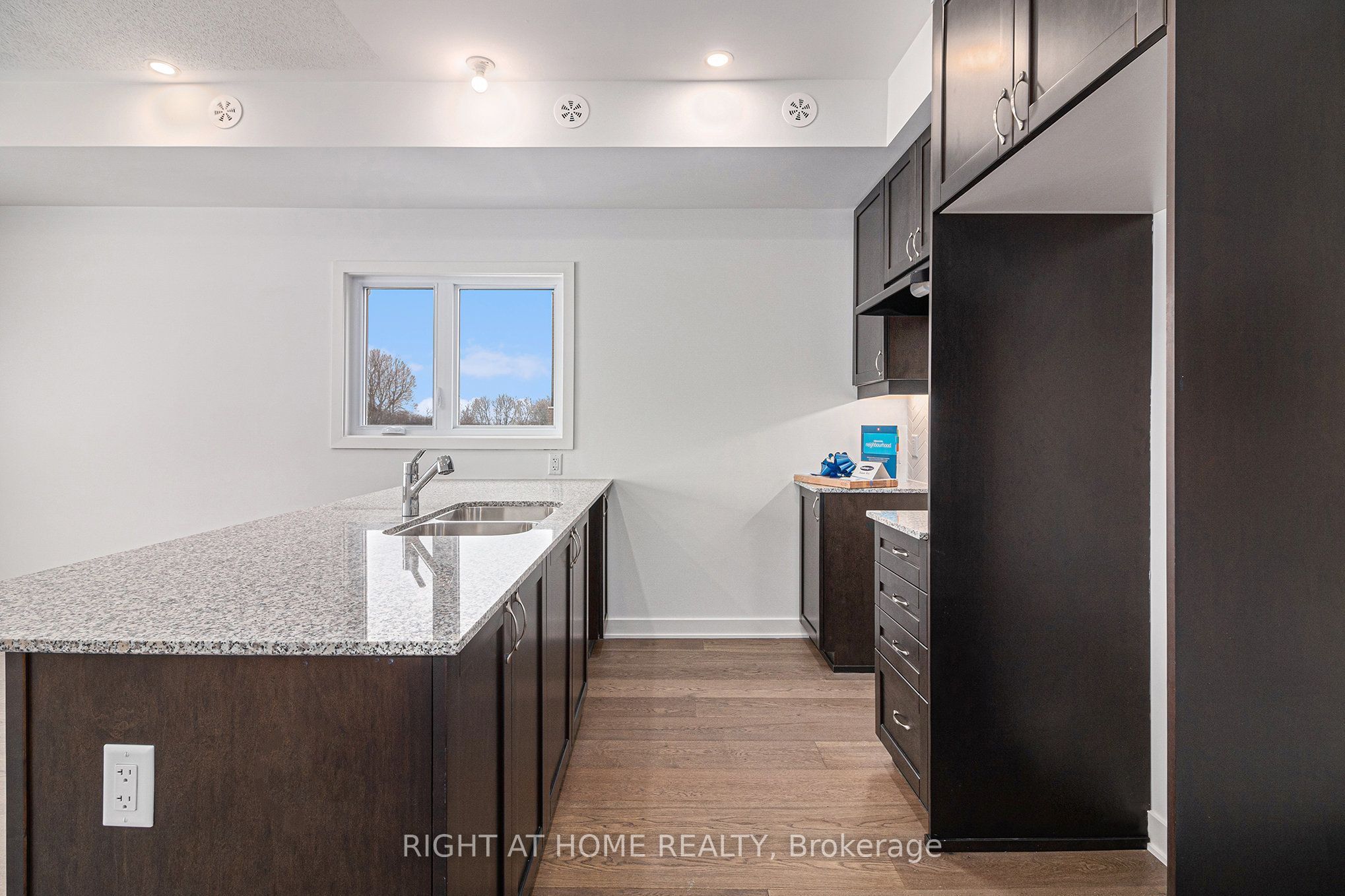 402 Mishi Private, Ottawa 5