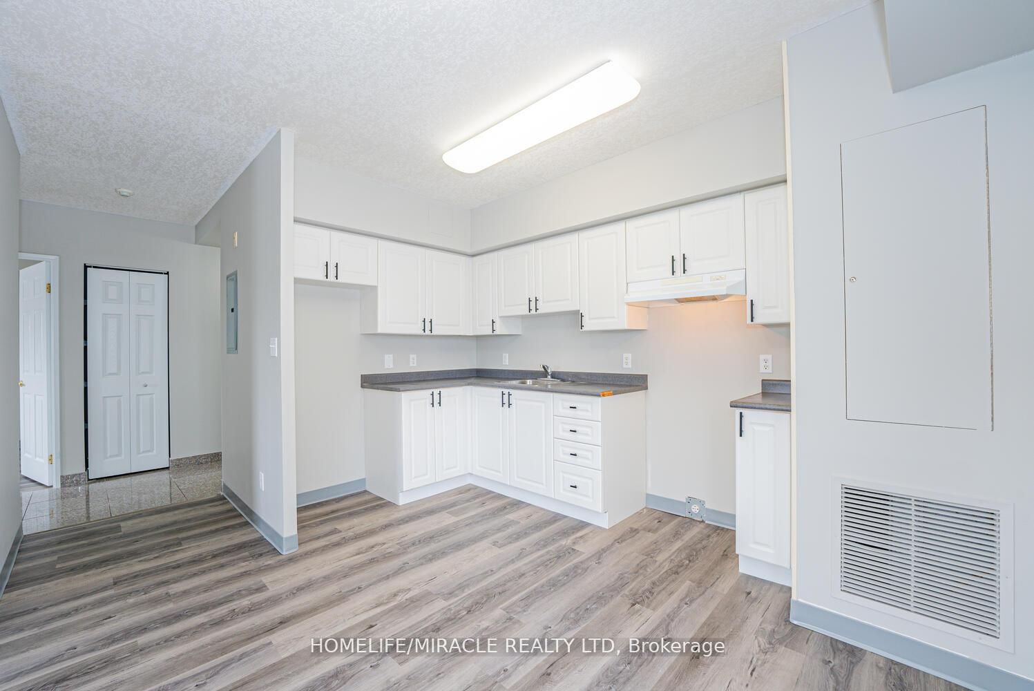 Unit 610 - 274 Erb Street W, Waterloo 5