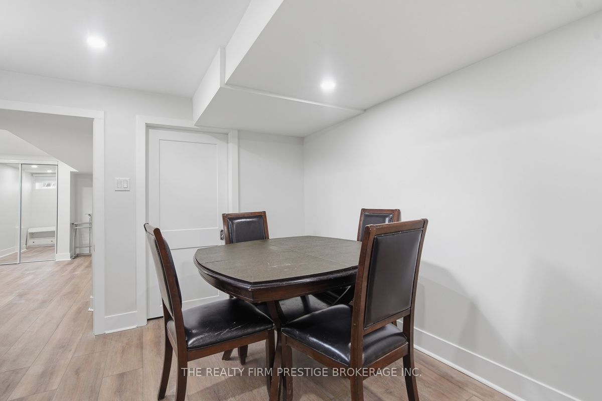 612 Fox Mill Place, London 5