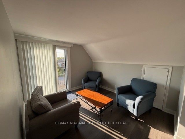 Unit UPPER - 12 West Street S, Thorold 3