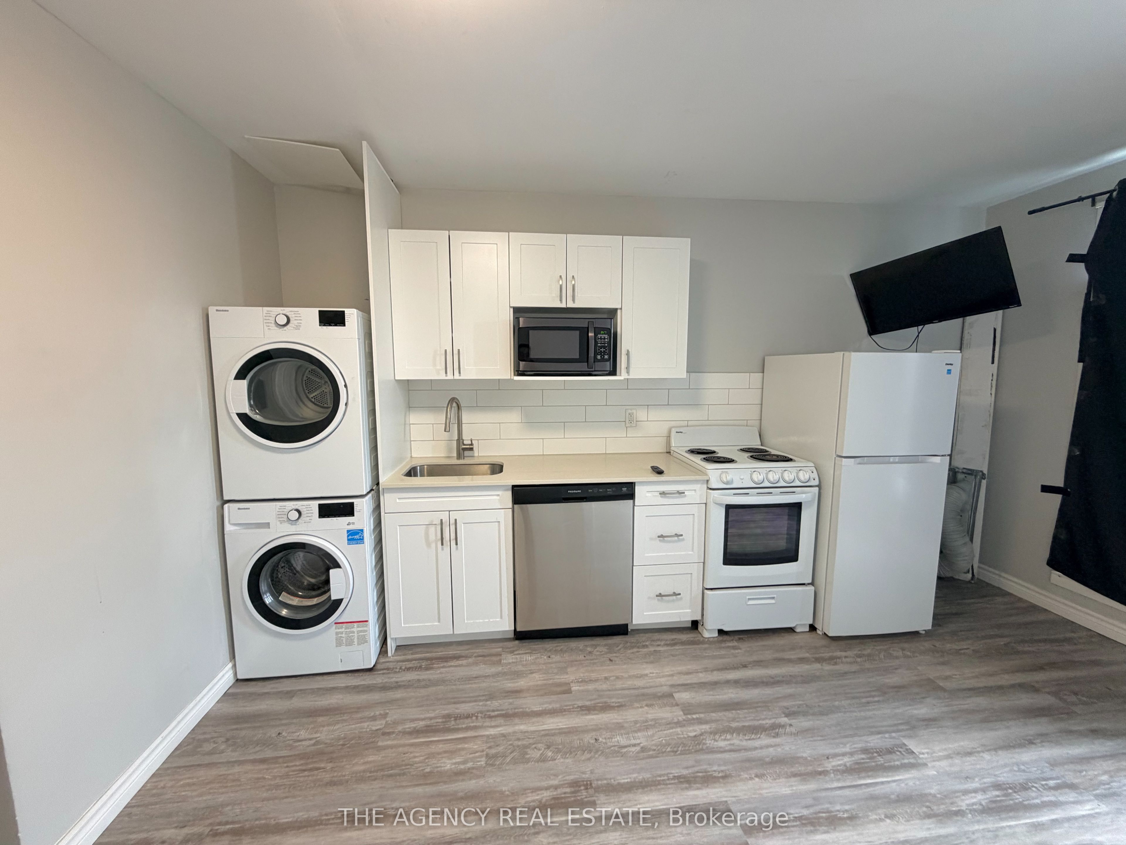 Unit 305 - 91 Thames Street S, Ingersoll 3