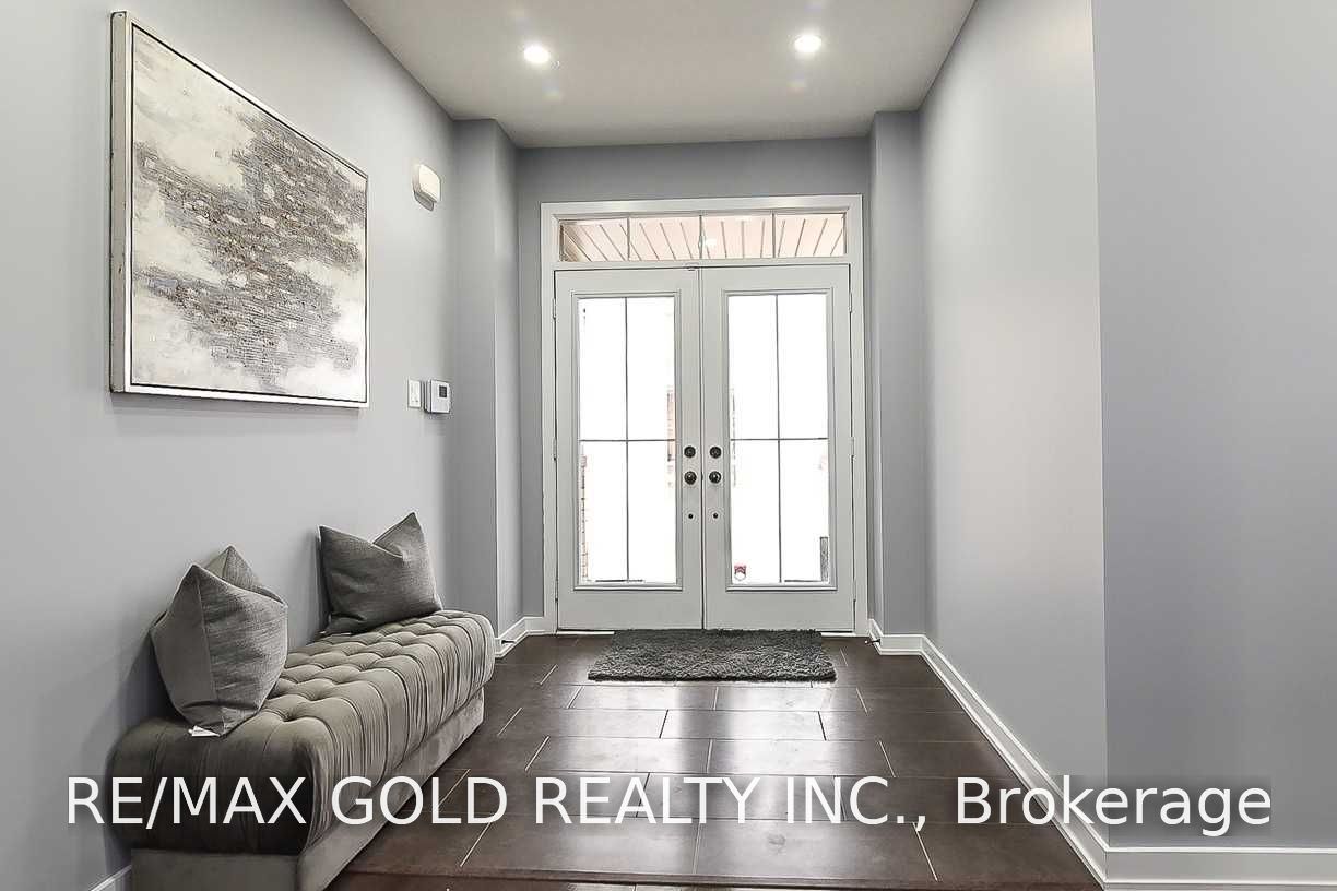 206 Crafter Crescent, Stoney Creek 3