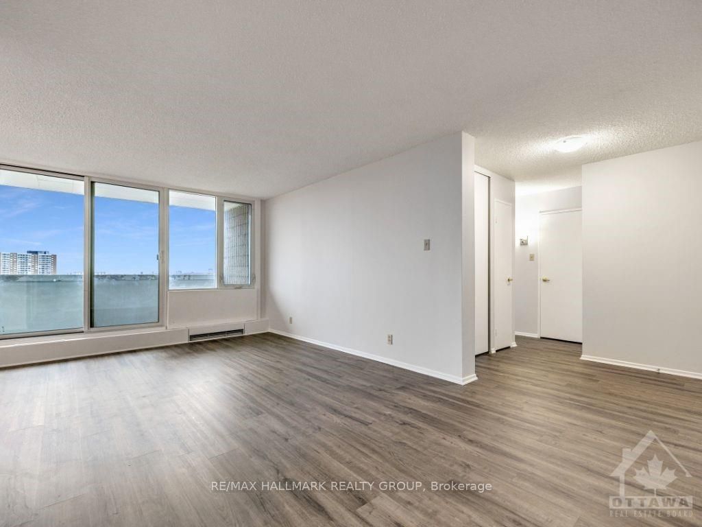 Unit 1402 - 2625 REGINA Street, Ottawa 4