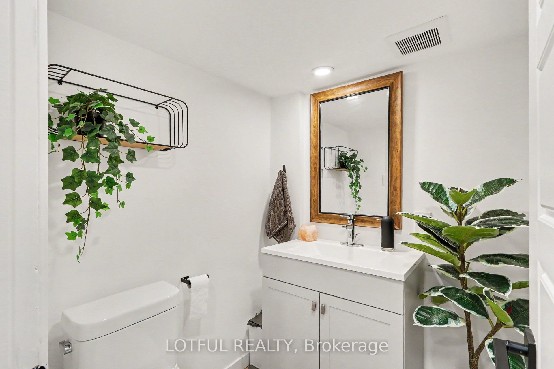 2226 Saunderson Drive, Ottawa 5
