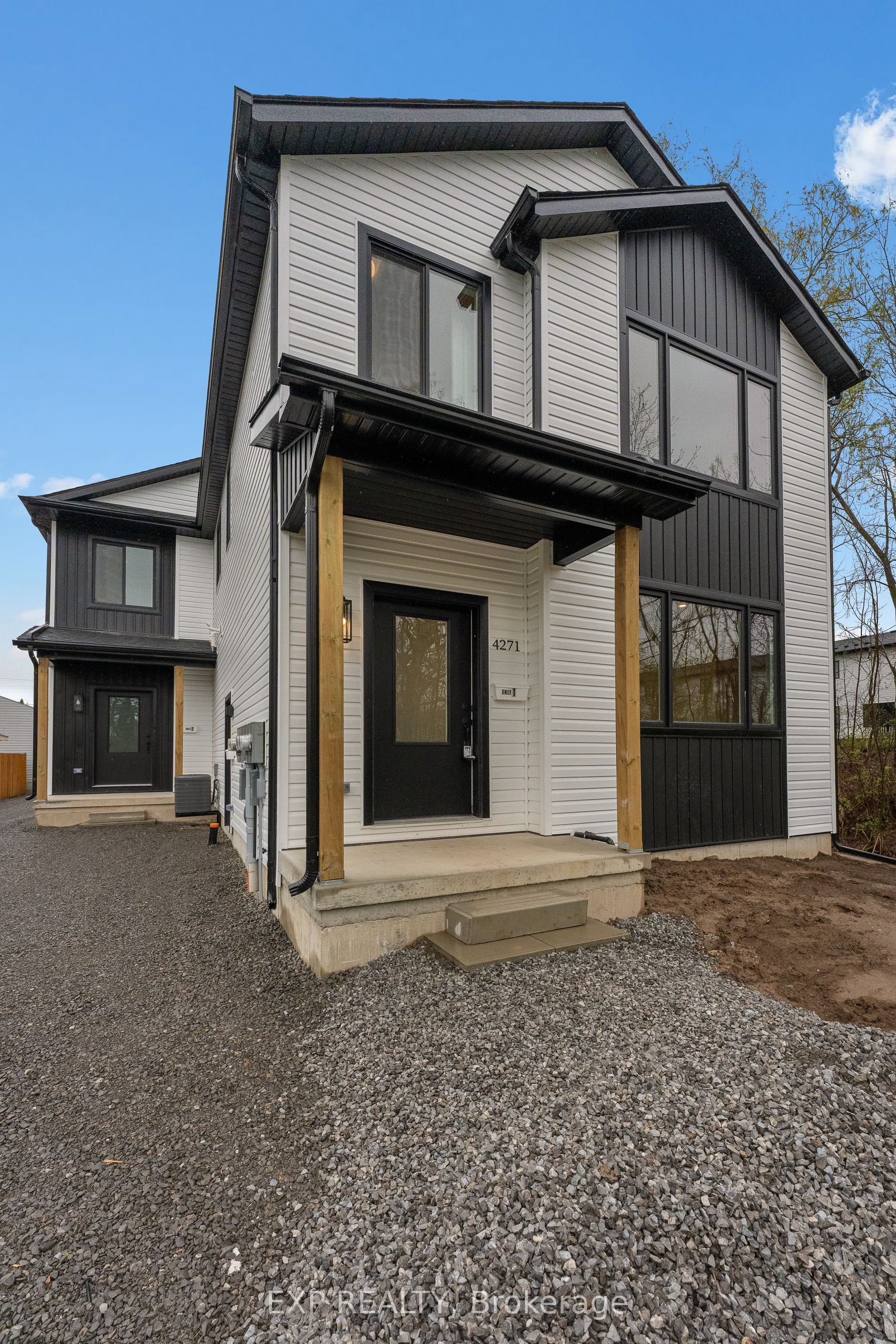 Unit 1 - 4271 Fifth Avenue, Niagara Falls 4